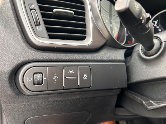 KIA Ceed SW 1.4 T-GDi Trend-image-12