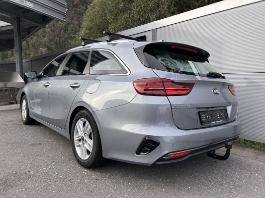 KIA Ceed SW 1.4 T-GDi Trend-image-3
