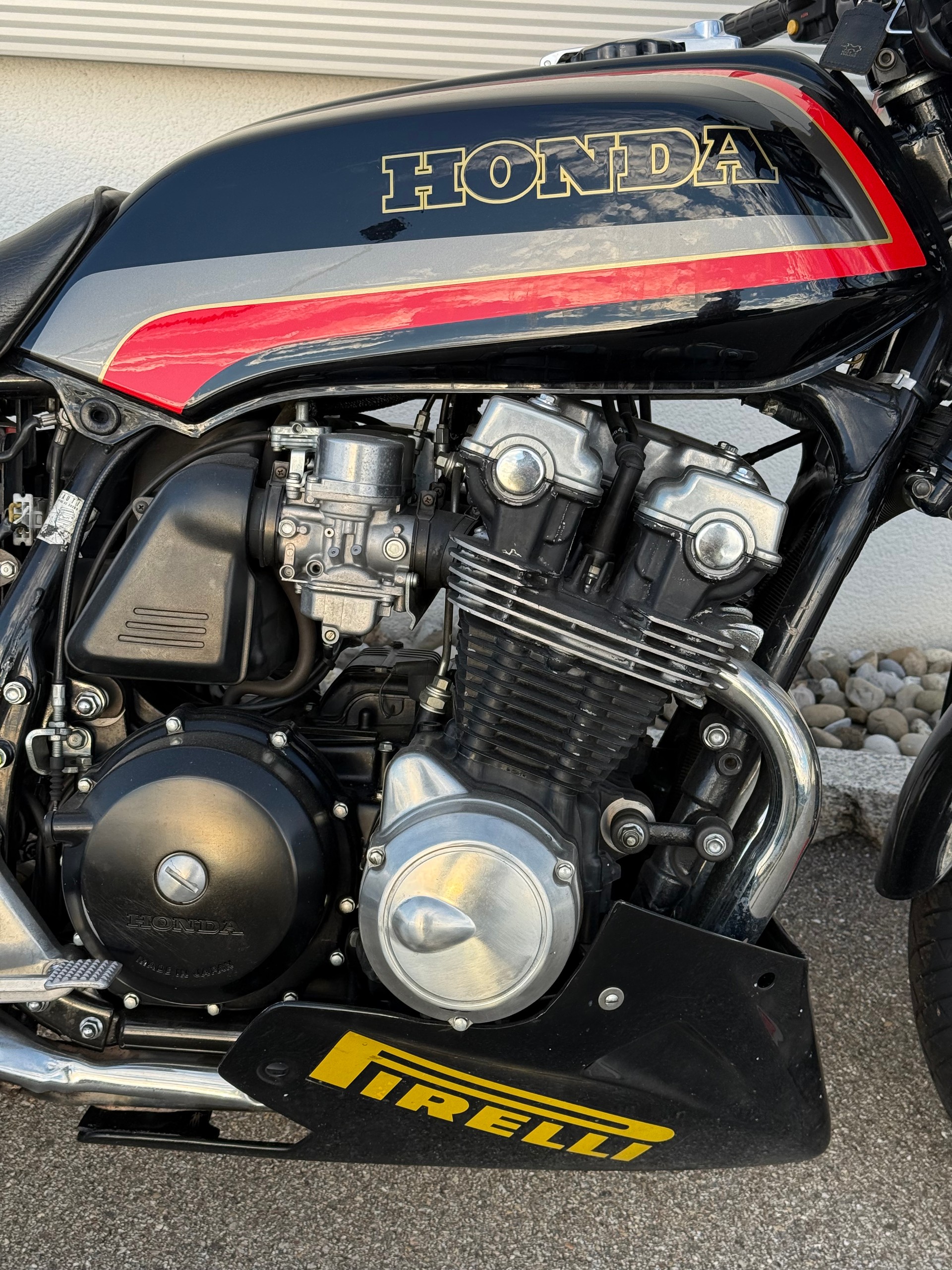 HONDA CB 900 F-image-4