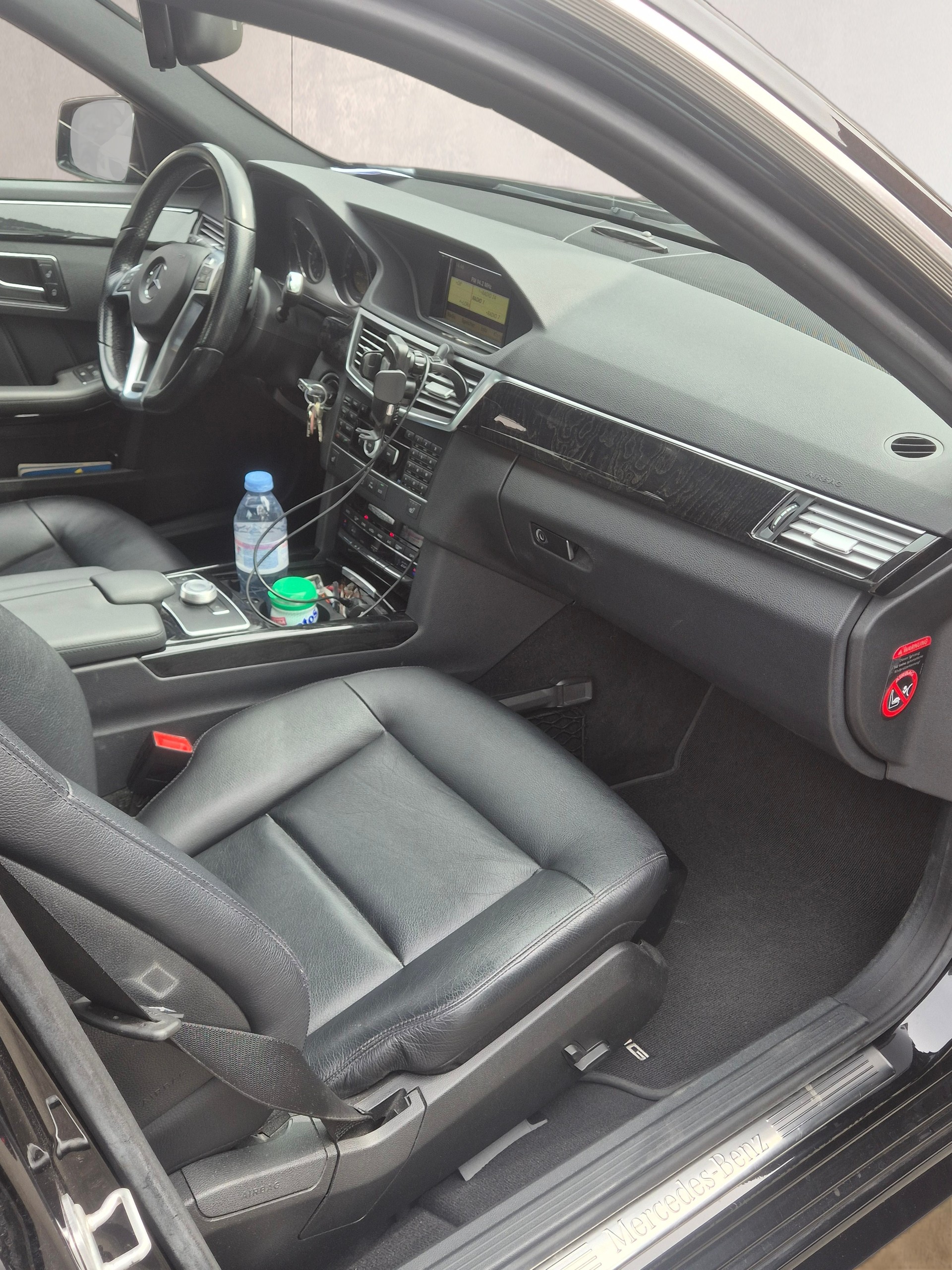 MERCEDES-BENZ E 220 CDI BlueEfficiency MyStar 7G-Tronic-image-8