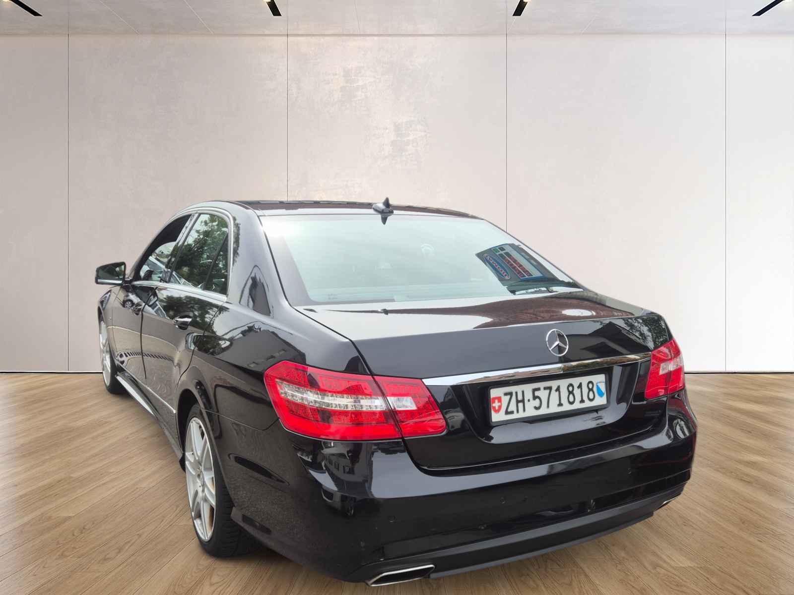 MERCEDES-BENZ E 220 CDI BlueEfficiency MyStar 7G-Tronic-image-4