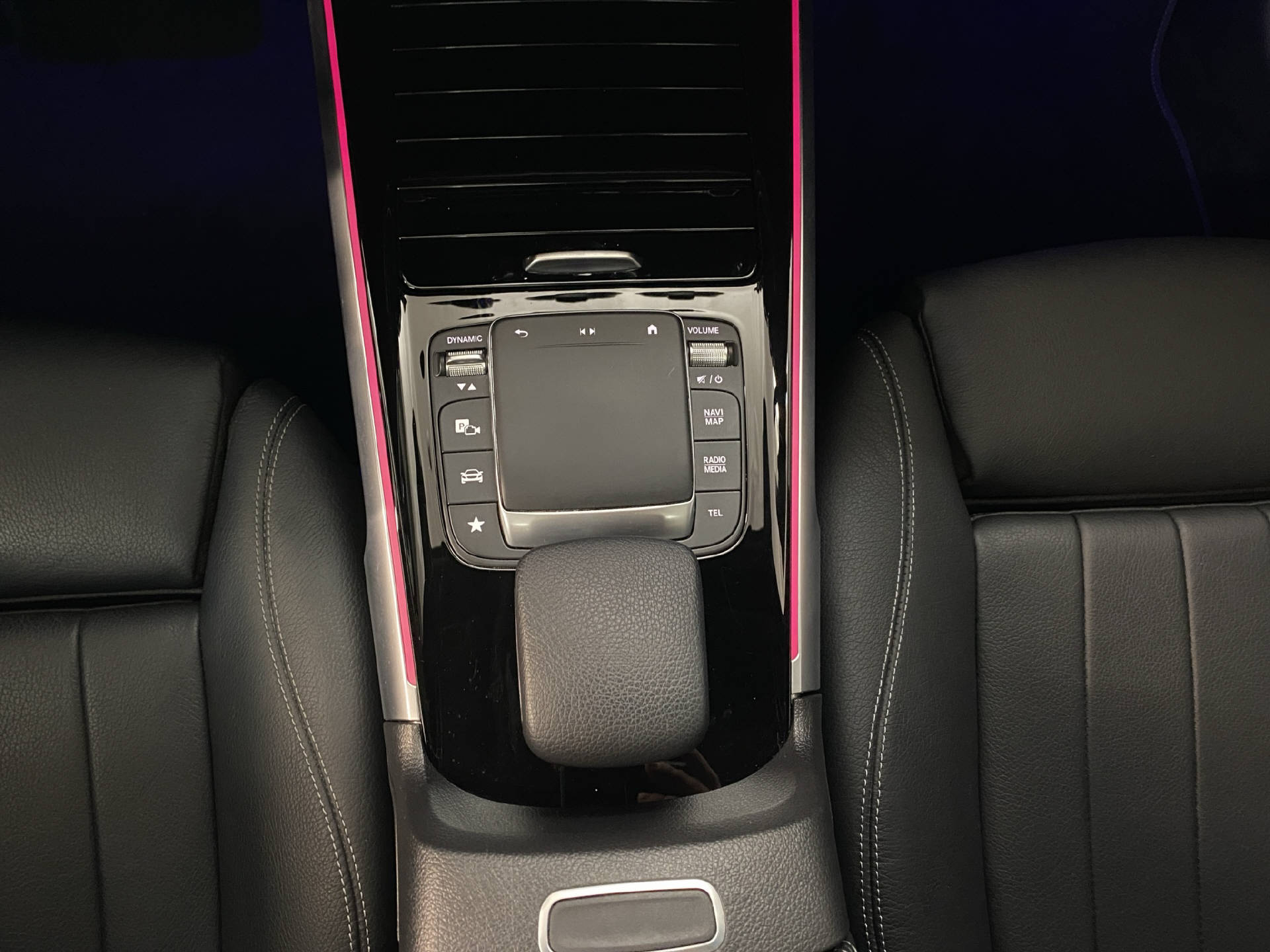 MERCEDES-BENZ GLB 250 Progressive 4MATIC-image-9