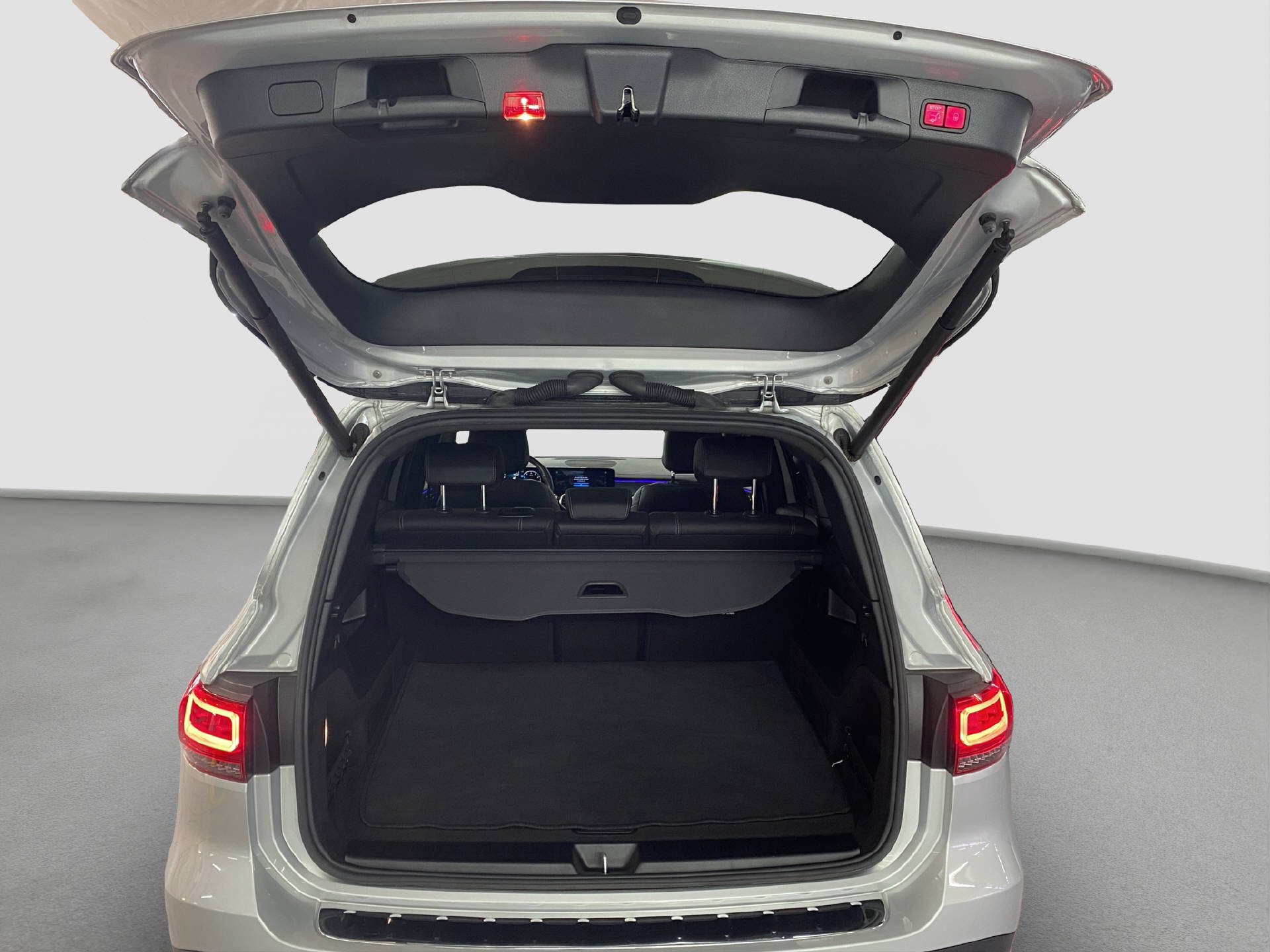 MERCEDES-BENZ GLB 250 Progressive 4MATIC-image-13