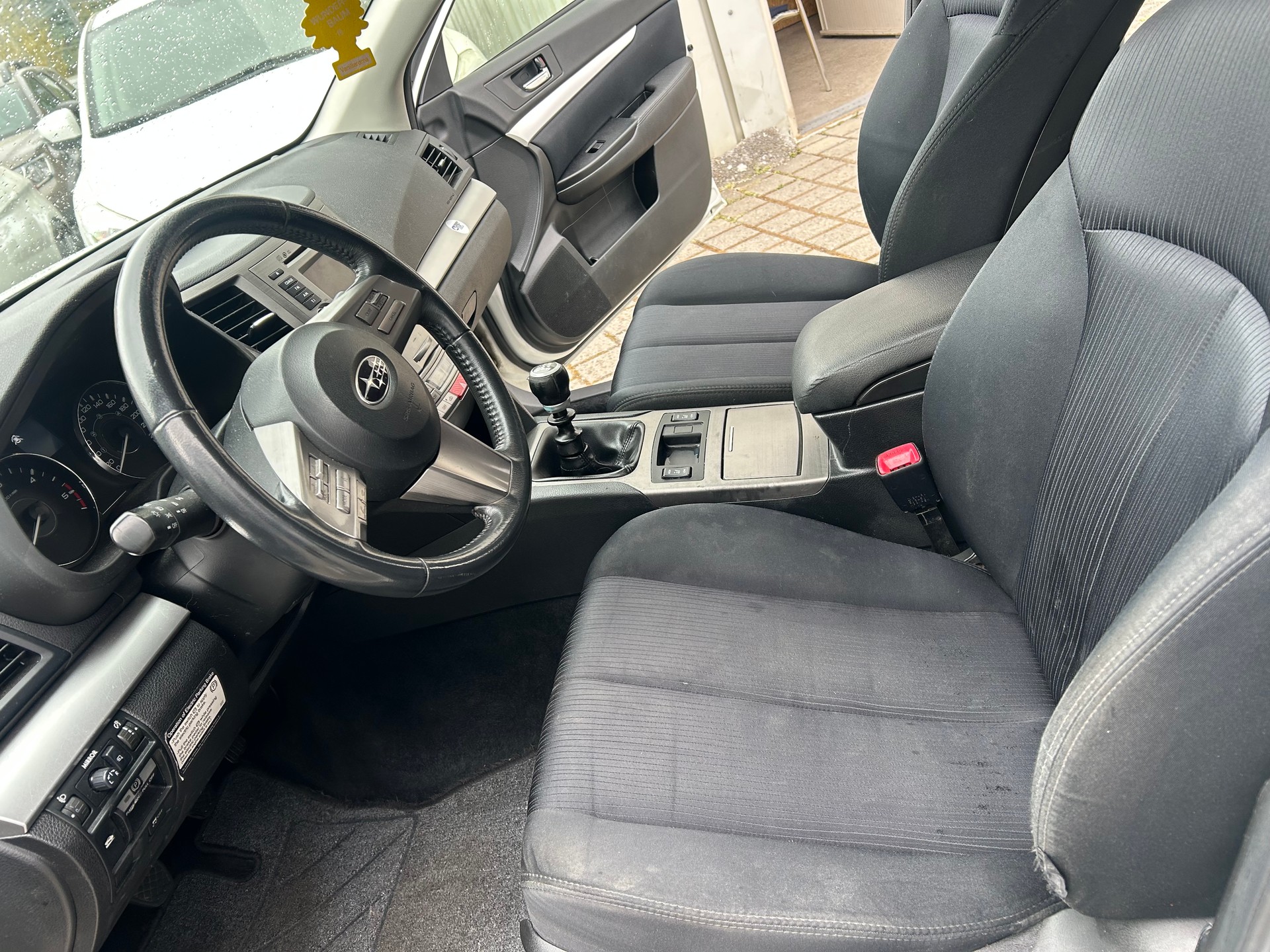 SUBARU Legacy 2.0D Advantage AWD-image-6