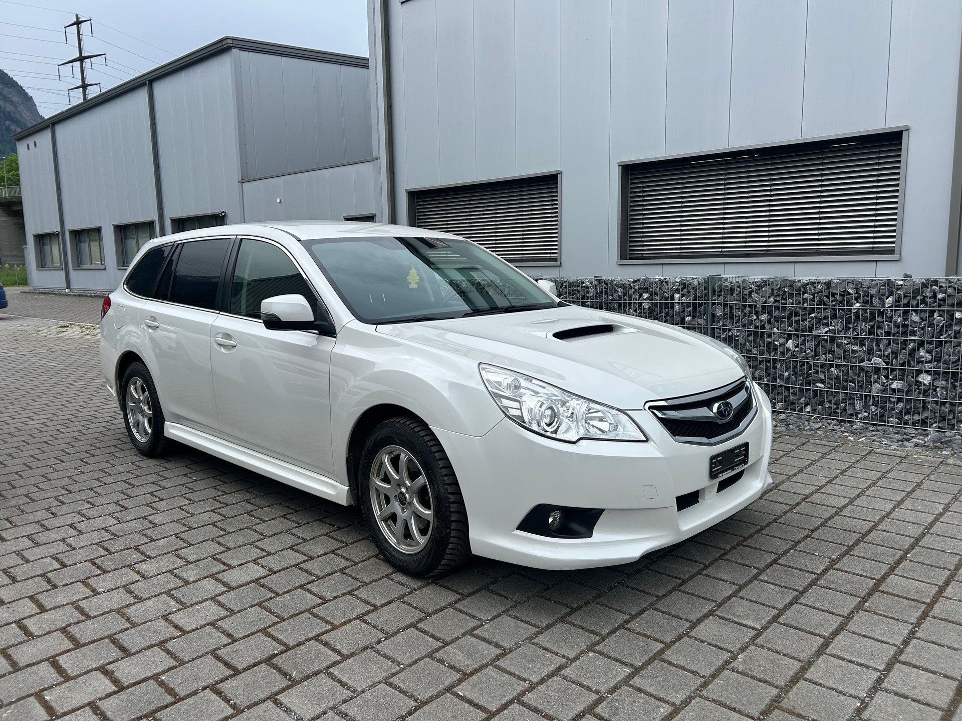 SUBARU Legacy 2.0D Advantage AWD-image-1
