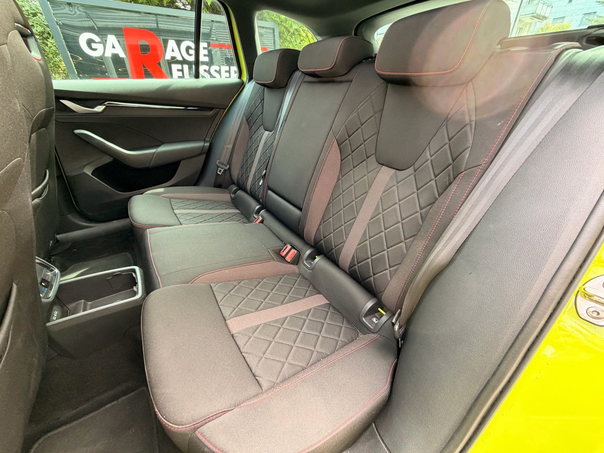 SKODA Octavia Combi 2.0 TSI RS 265 PS *** NEUSTES MODELL MIT PANORAMADACH ***-image-27