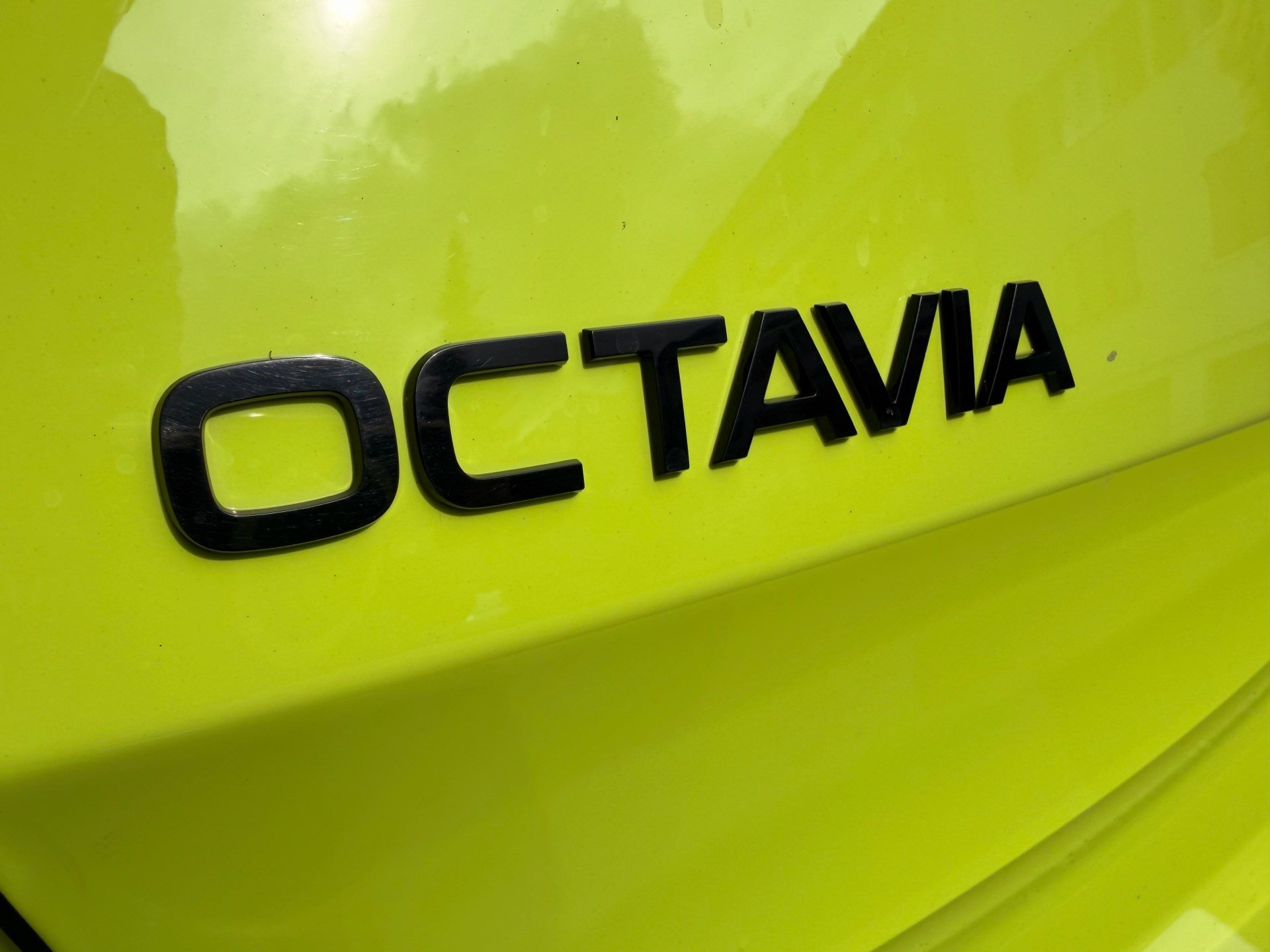 SKODA Octavia Combi 2.0 TSI RS 265 PS *** NEUSTES MODELL MIT PANORAMADACH ***-image-30