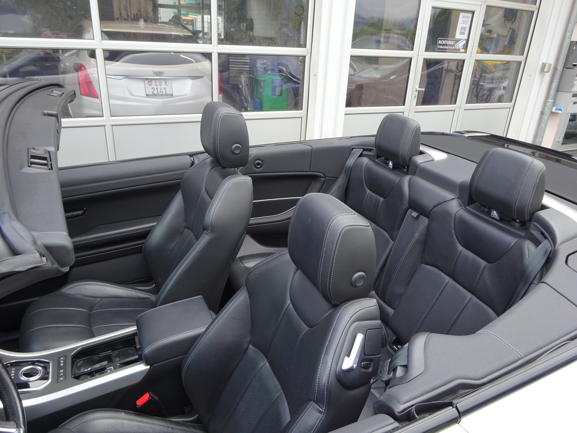 LAND ROVER Range Rover Evoque Convert. 2.0Si4 HSE Dynamic AT9-image-12