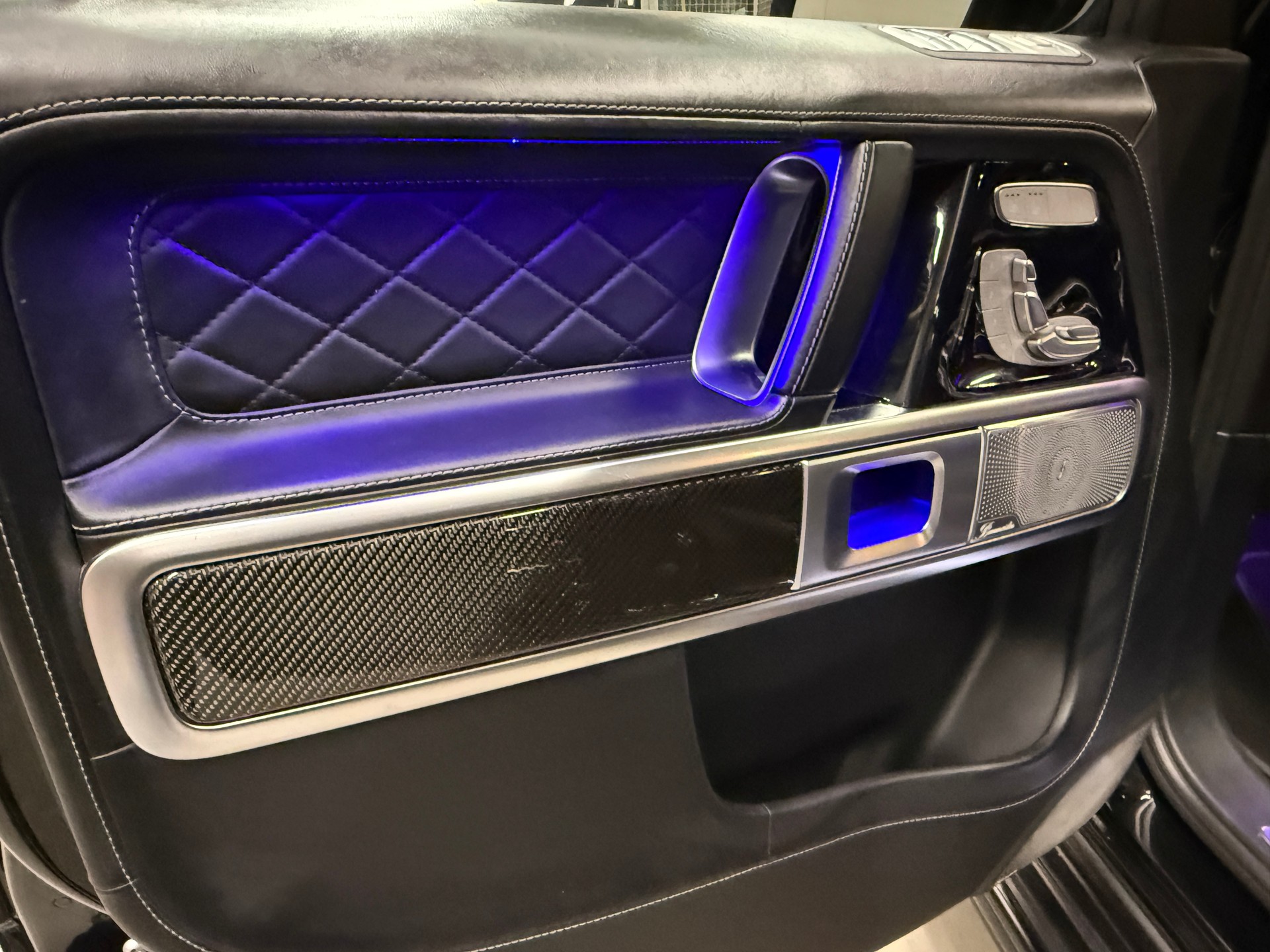 MERCEDES-BENZ G 63 AMG Speedshift Plus G-Tronic-image-17