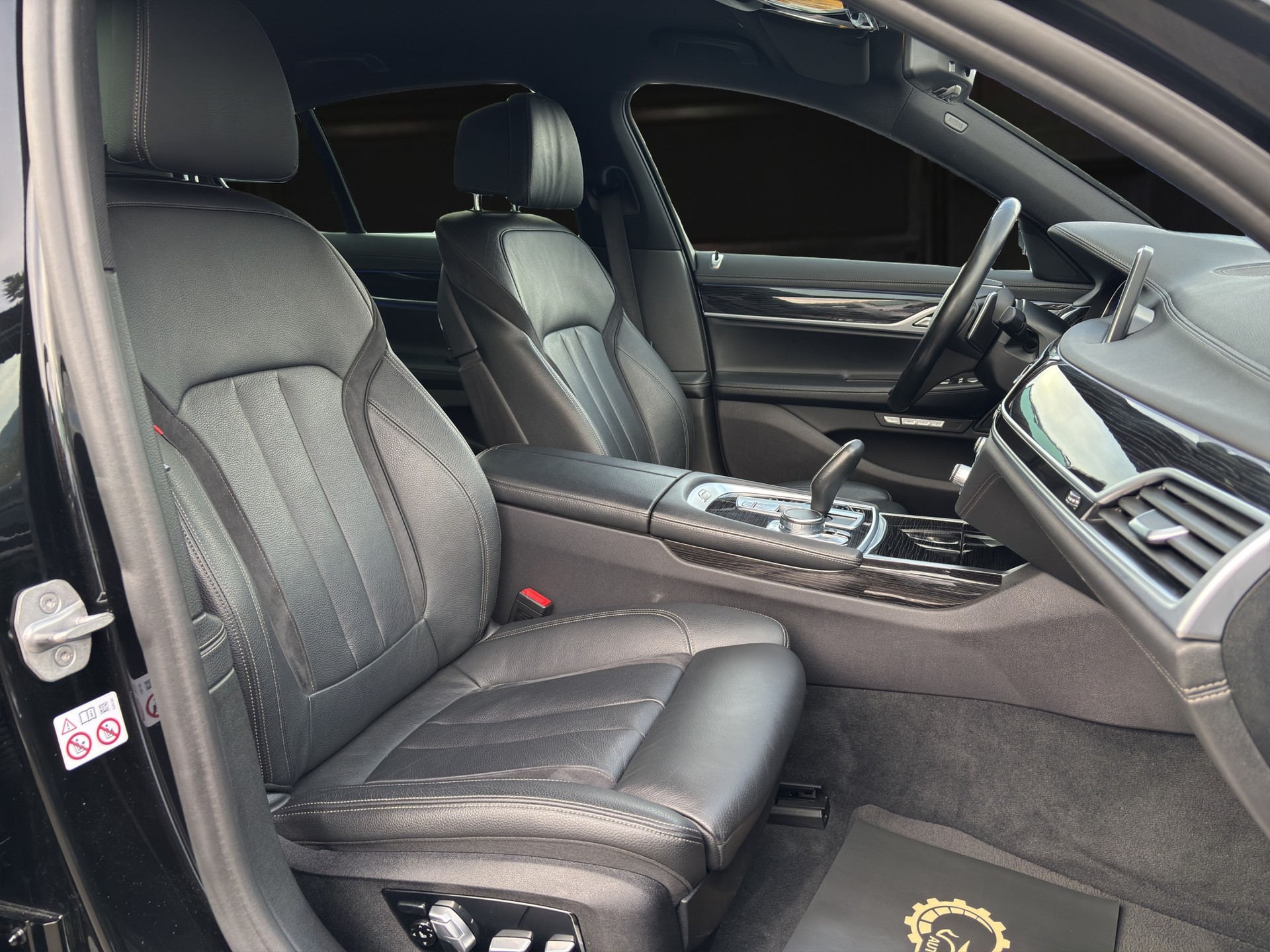 BMW 730d xDrive SAG-image-9