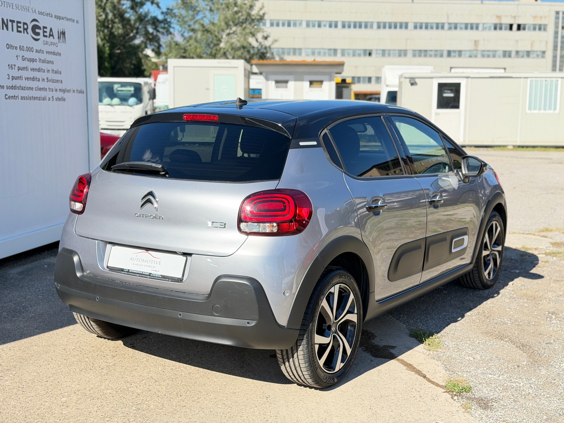 CITROEN C3 1.2i PureTech Shine-image-4