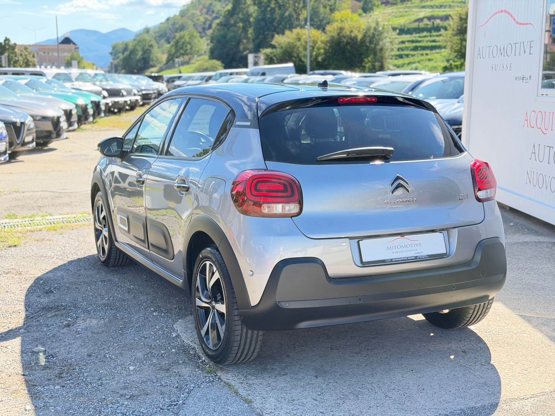 CITROEN C3 1.2i PureTech Shine-image-5