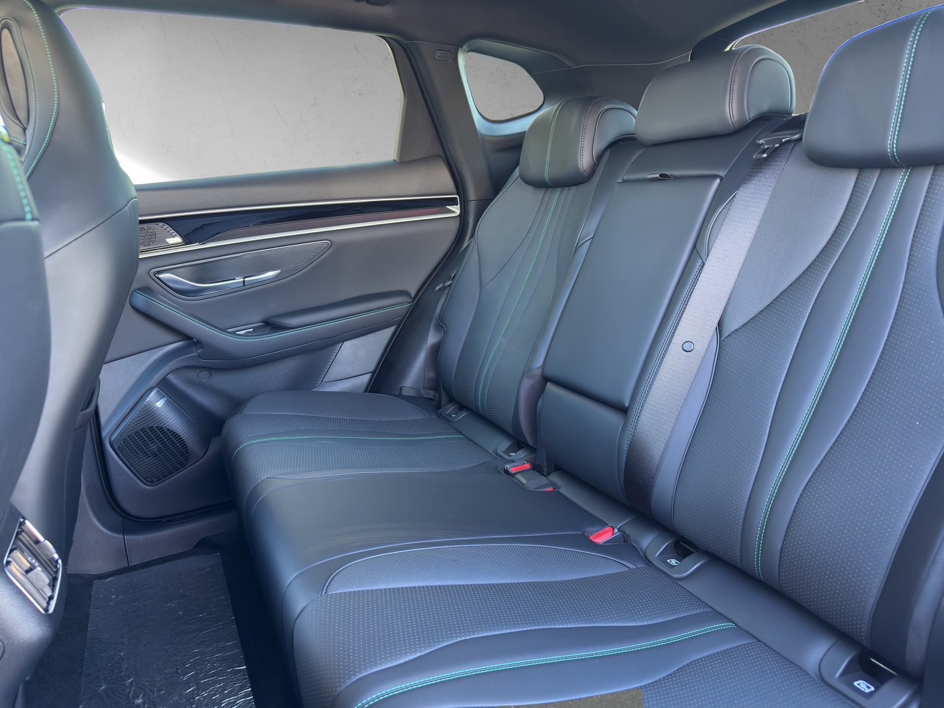 BYD Seal U DM-i Design AWD-image-9