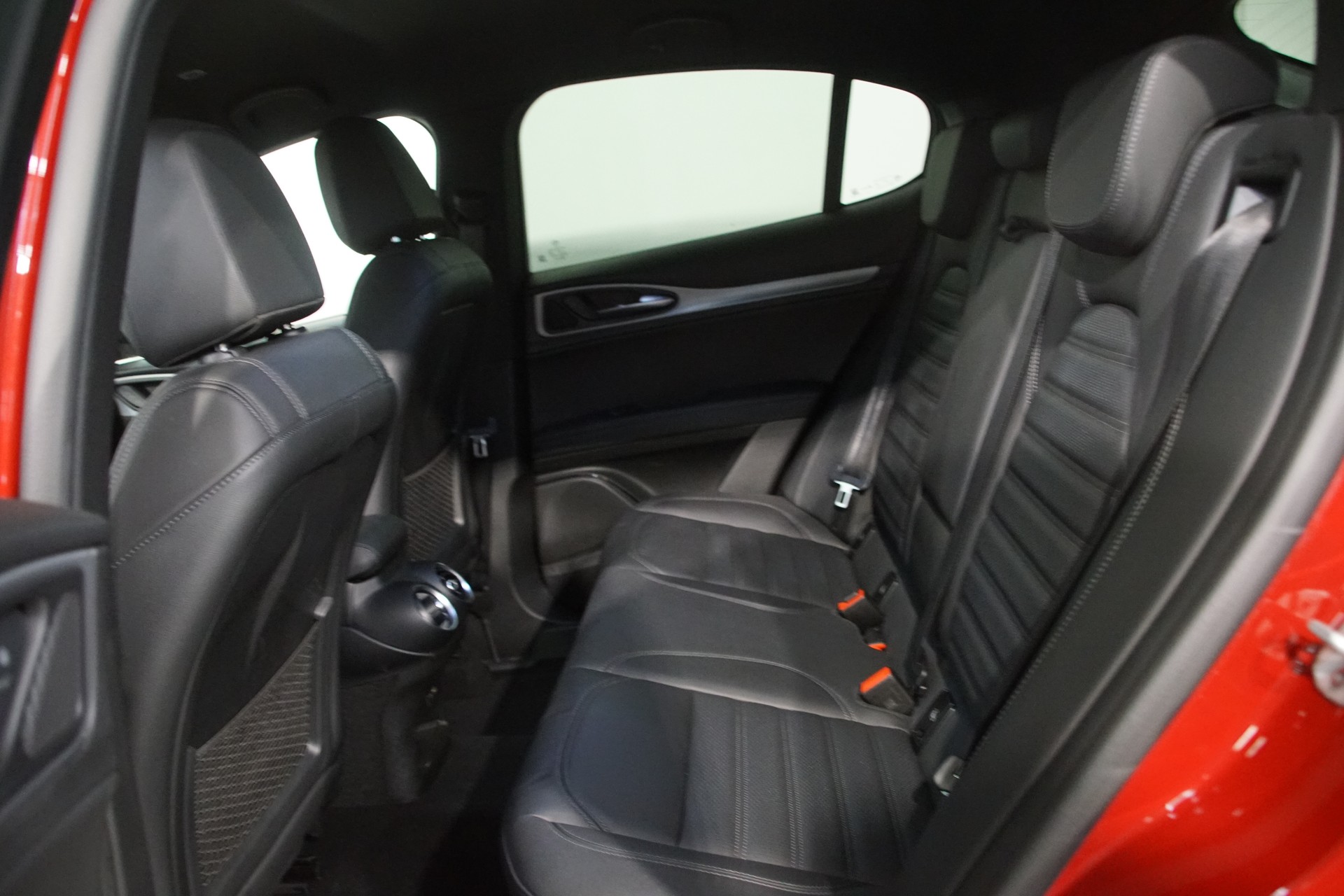 ALFA ROMEO Stelvio 2.0 Veloce Q4 AT8 swiss-image-16
