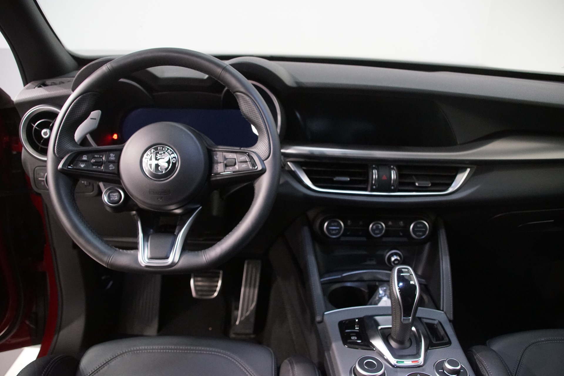 ALFA ROMEO Stelvio 2.0 Veloce Q4 AT8 swiss-image-13