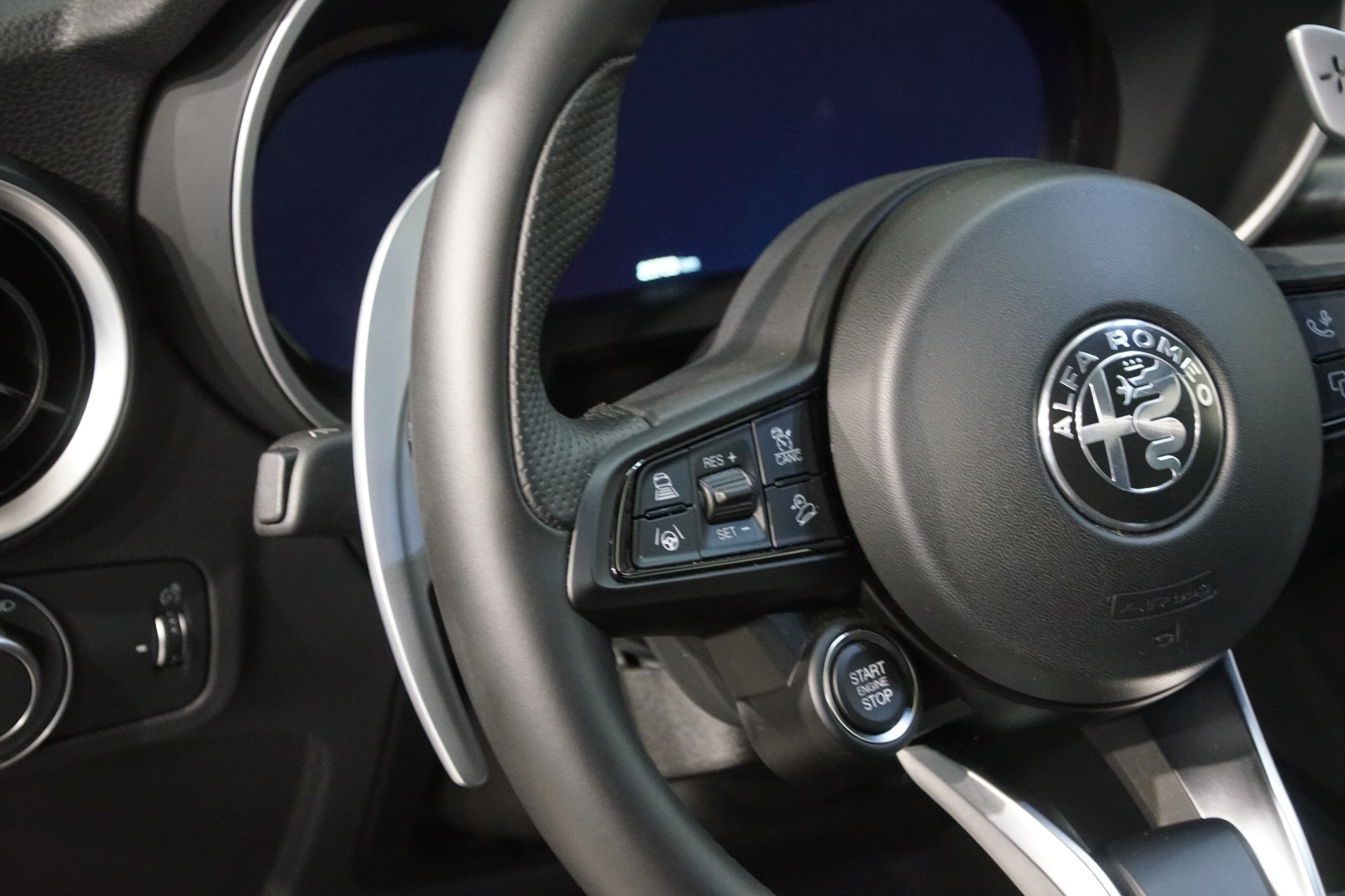 ALFA ROMEO Stelvio 2.0 Veloce Q4 AT8 swiss-image-14