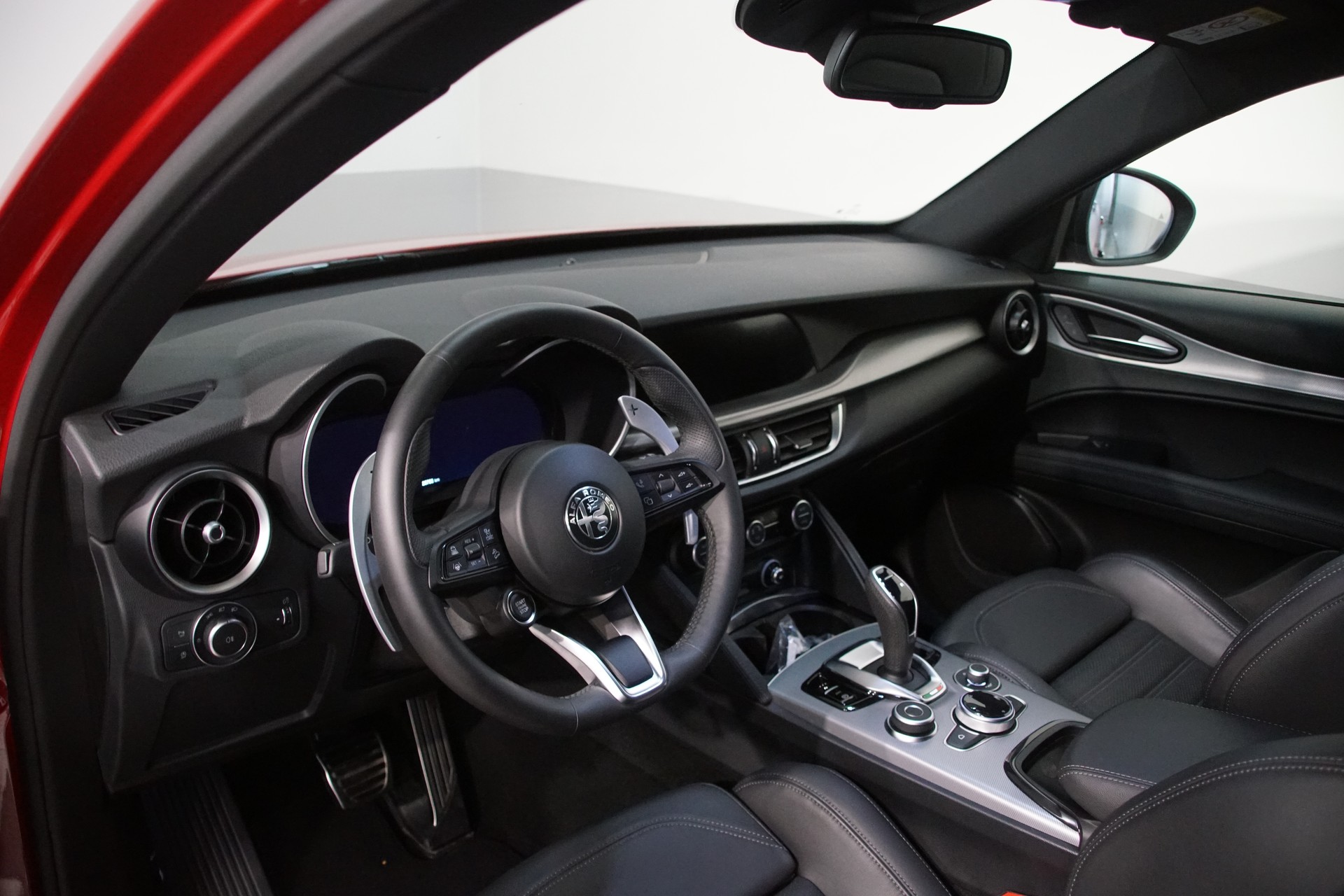 ALFA ROMEO Stelvio 2.0 Veloce Q4 AT8 swiss-image-12