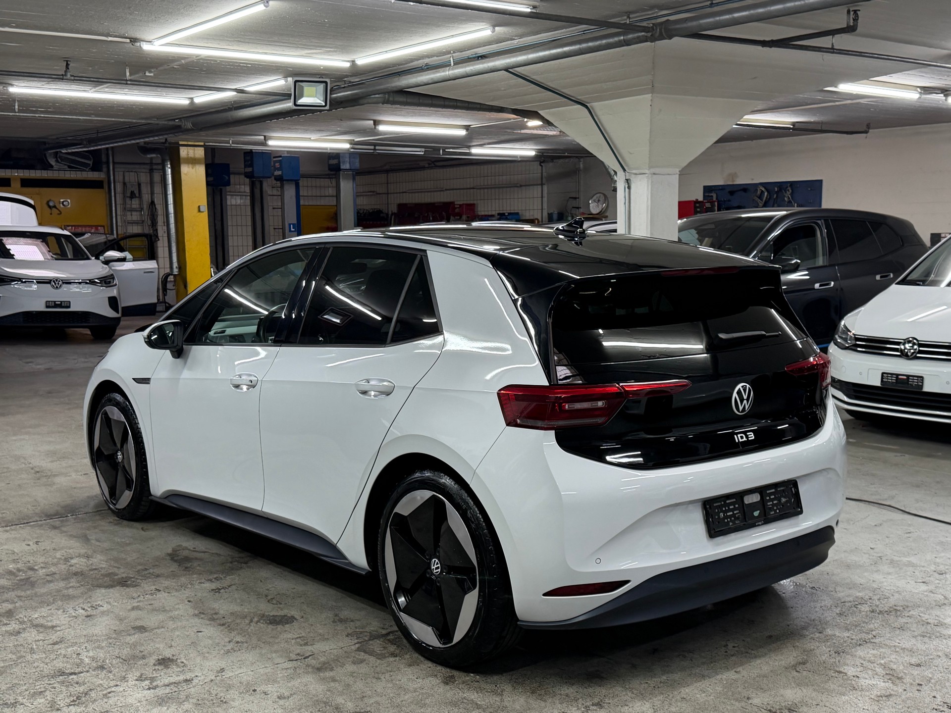 VW ID.3 Pro S 77 kWh Tour-image-3