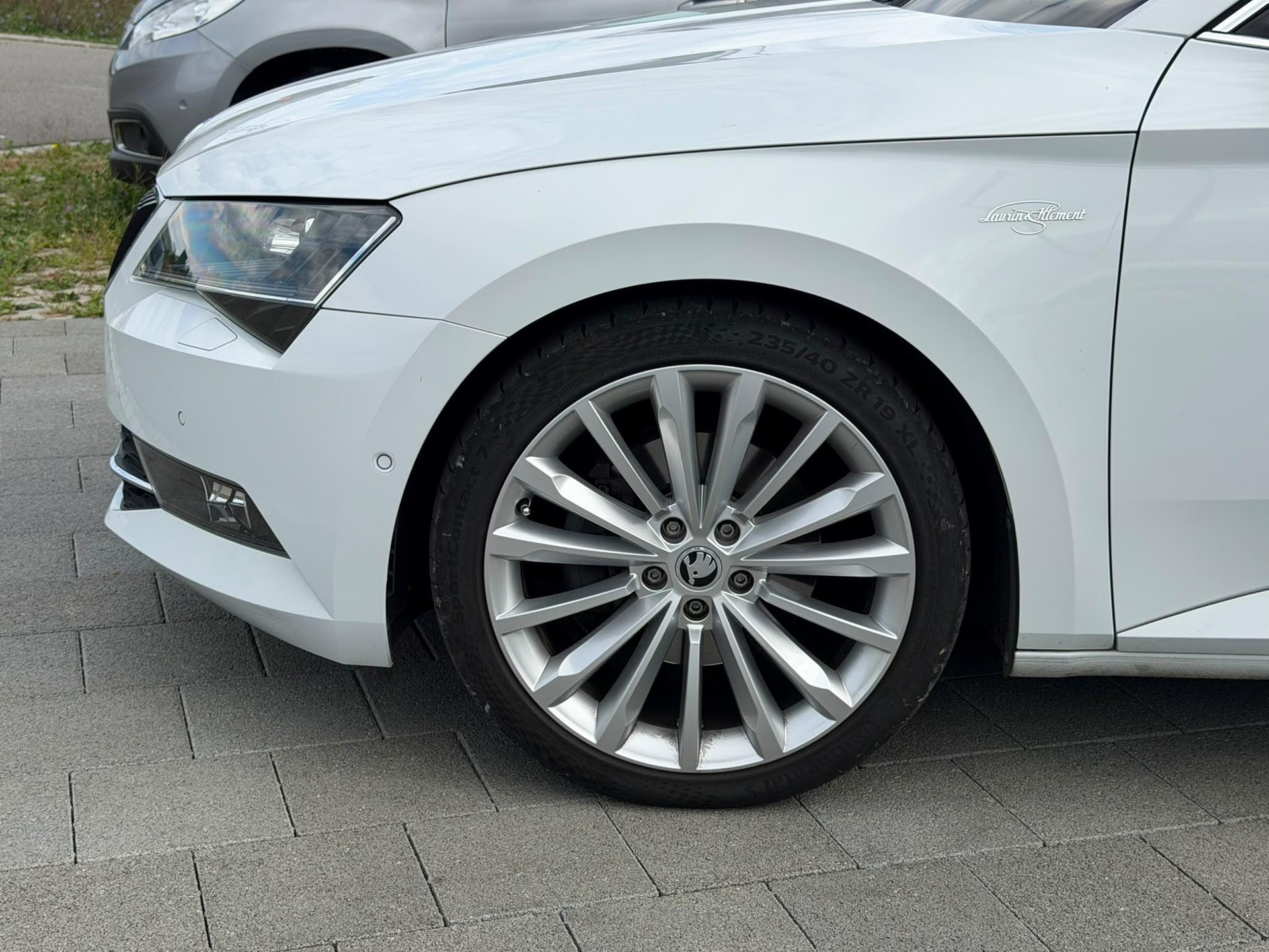 SKODA Superb Combi 2.0 TDI 190 L & K 4x4 DSG (Laurin & Klement)-image-27