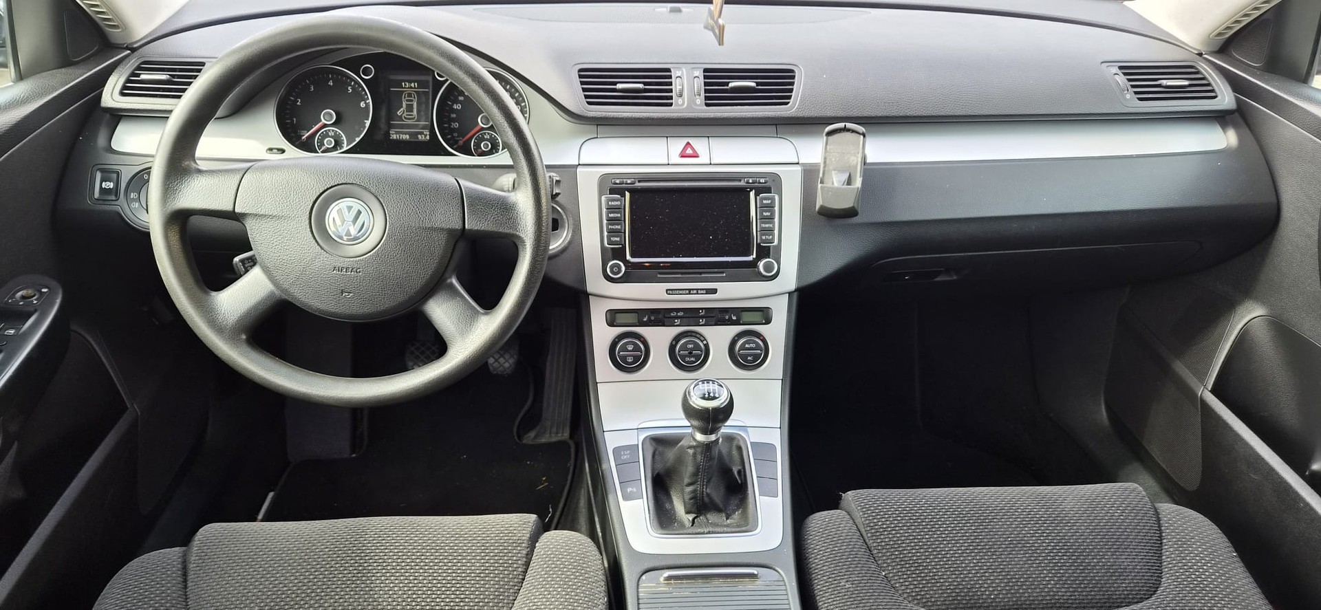 VW Passat 1.4 EcoFuel Trendline-image-8