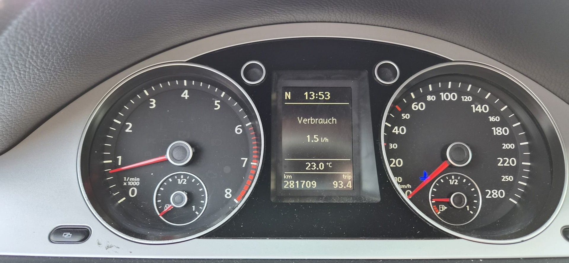 VW Passat 1.4 EcoFuel Trendline-image-7