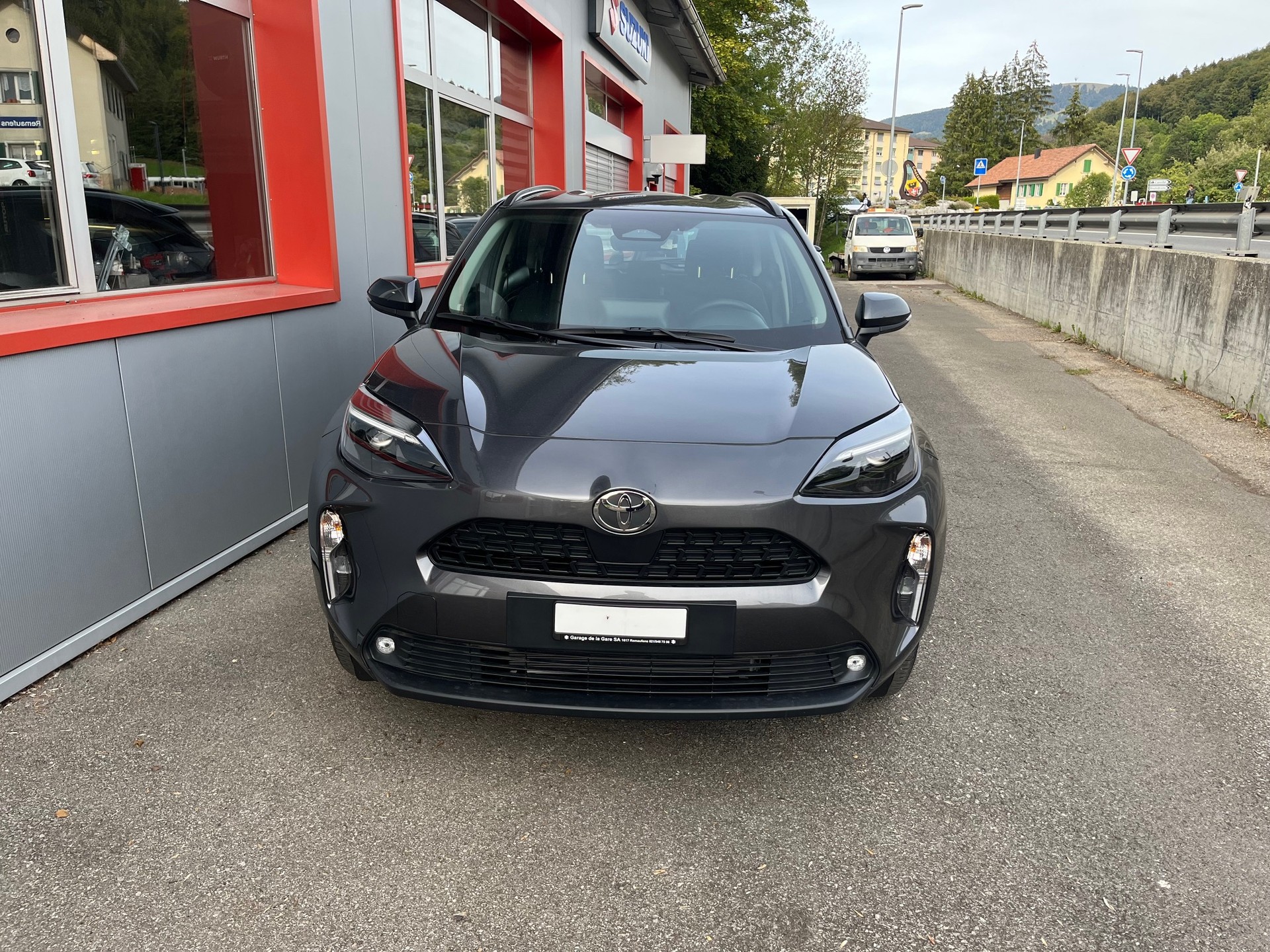 TOYOTA Yaris Cross 1.5 Comfort AWDi e-CVT-image-1
