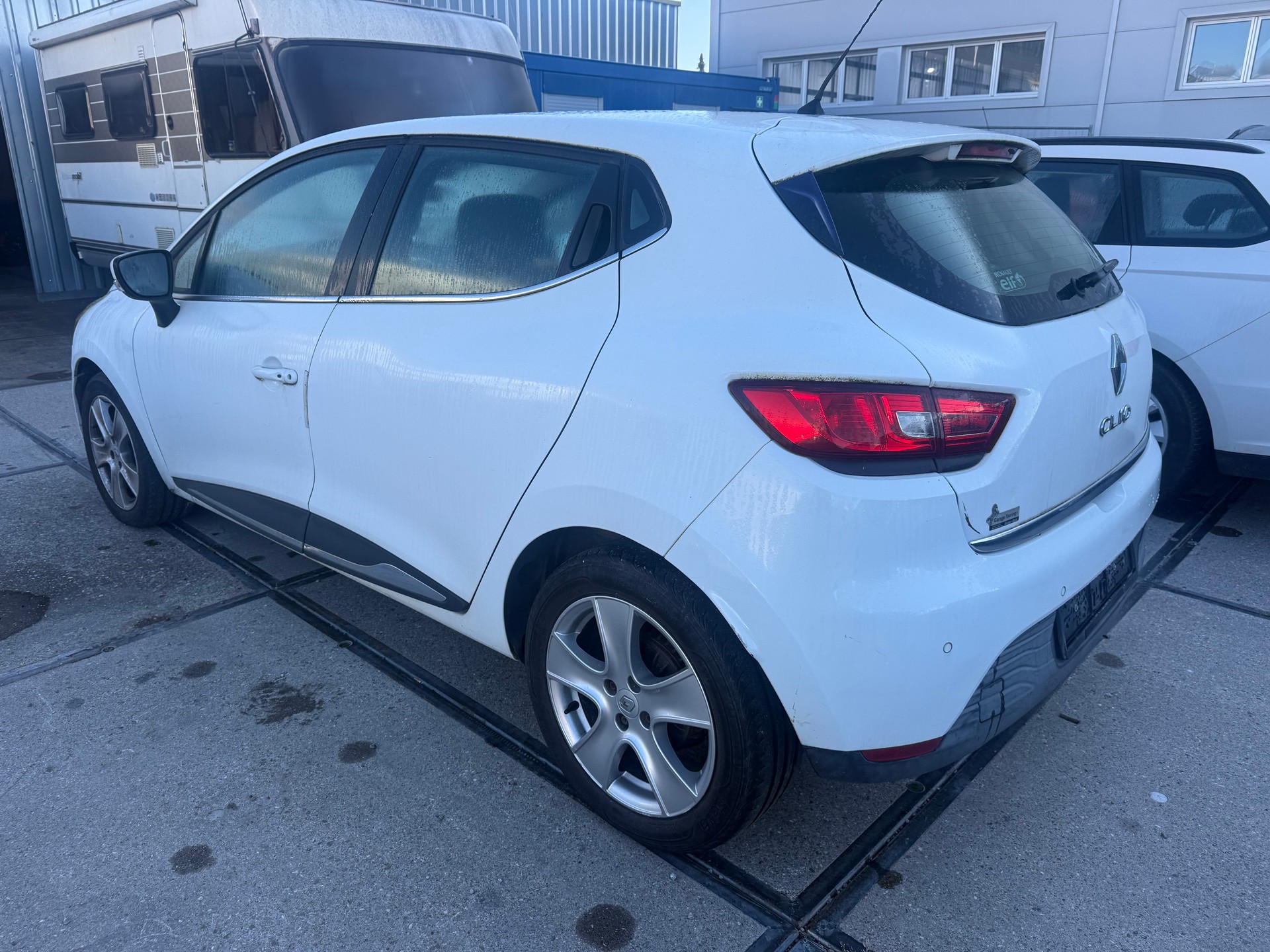RENAULT Clio 1.2 16V T Dynamique EDC-image-3