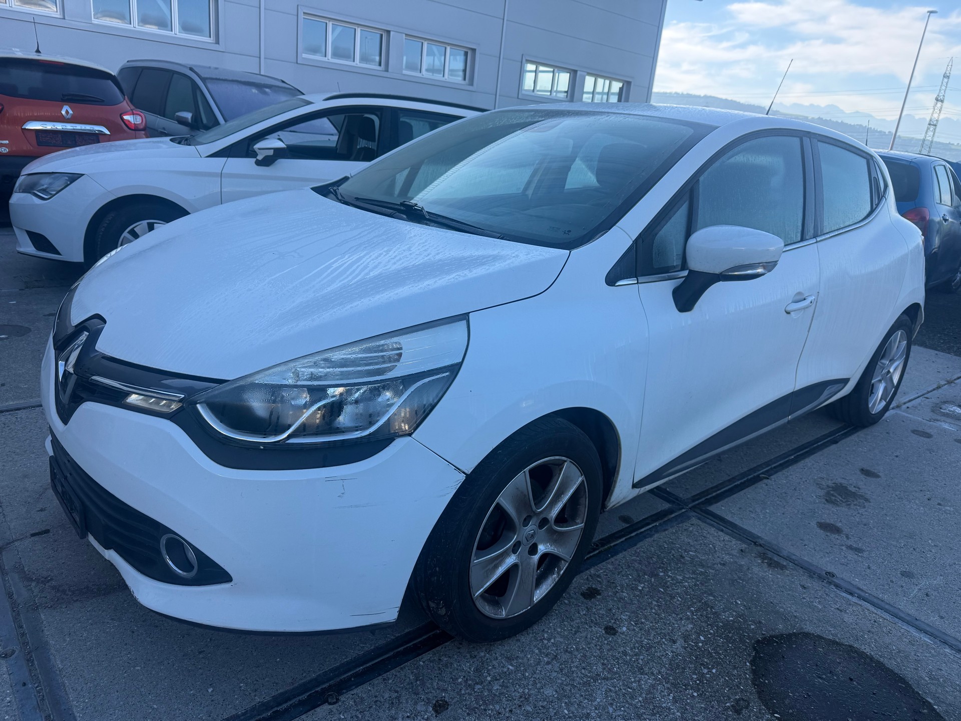 RENAULT Clio 1.2 16V T Dynamique EDC-image-0