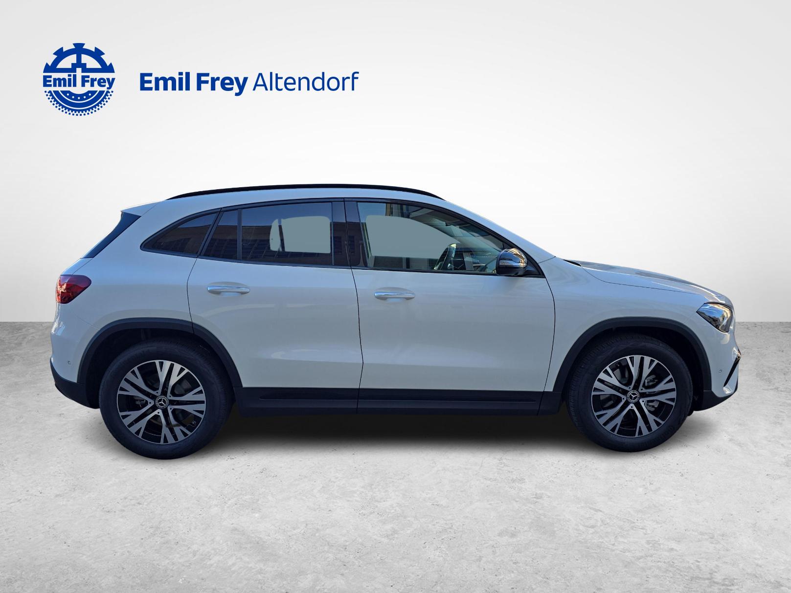 MERCEDES-BENZ GLA 250 4MATIC Swiss Star Progressive-image-5