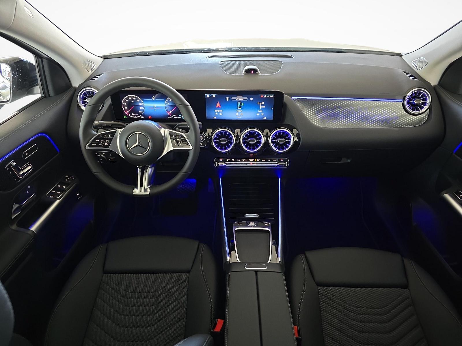 MERCEDES-BENZ GLA 250 4MATIC Swiss Star Progressive-image-8