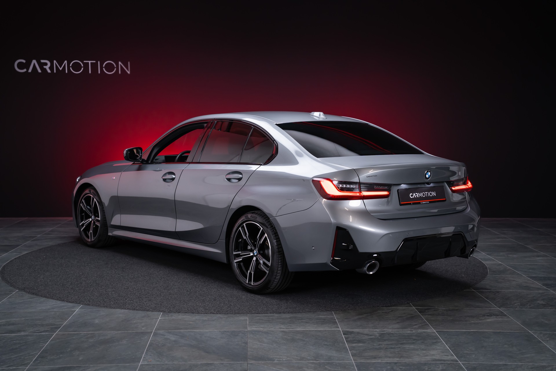 BMW 320d xDrive SAG M Sport / 360°Kamera / HeadUp / el.Sitze-image-9