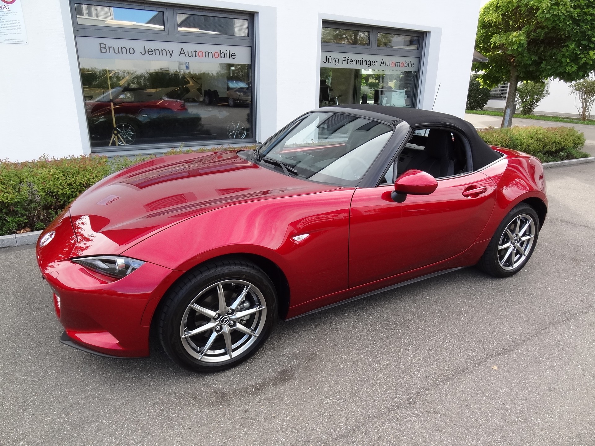 MAZDA MX-5 Skyactiv-G 132 Exclusive-line-image-2
