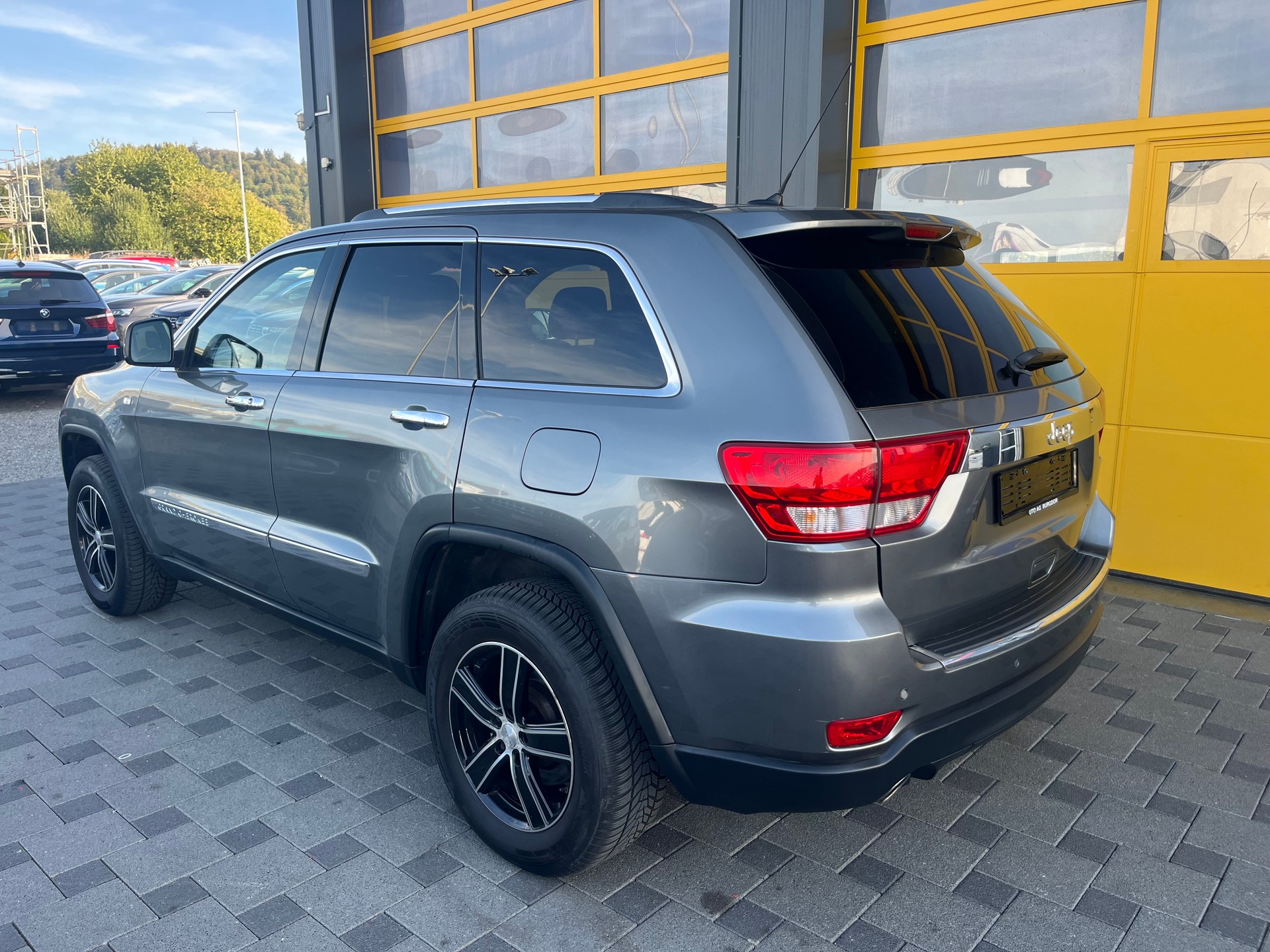 JEEP Grand Cherokee 3.0 CRD Overland Automatic-image-6
