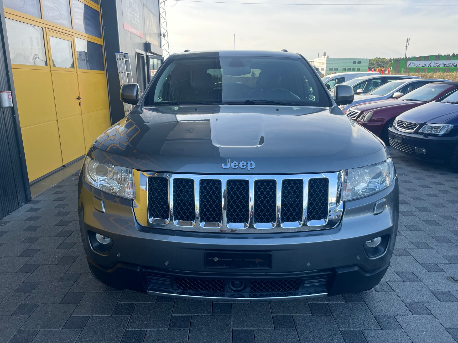 JEEP Grand Cherokee 3.0 CRD Overland Automatic-image-1