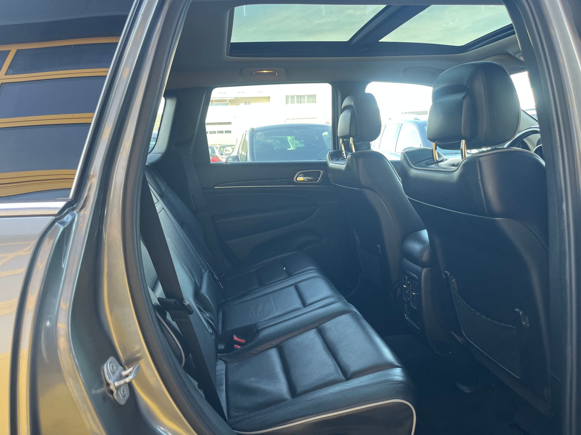 JEEP Grand Cherokee 3.0 CRD Overland Automatic-image-8