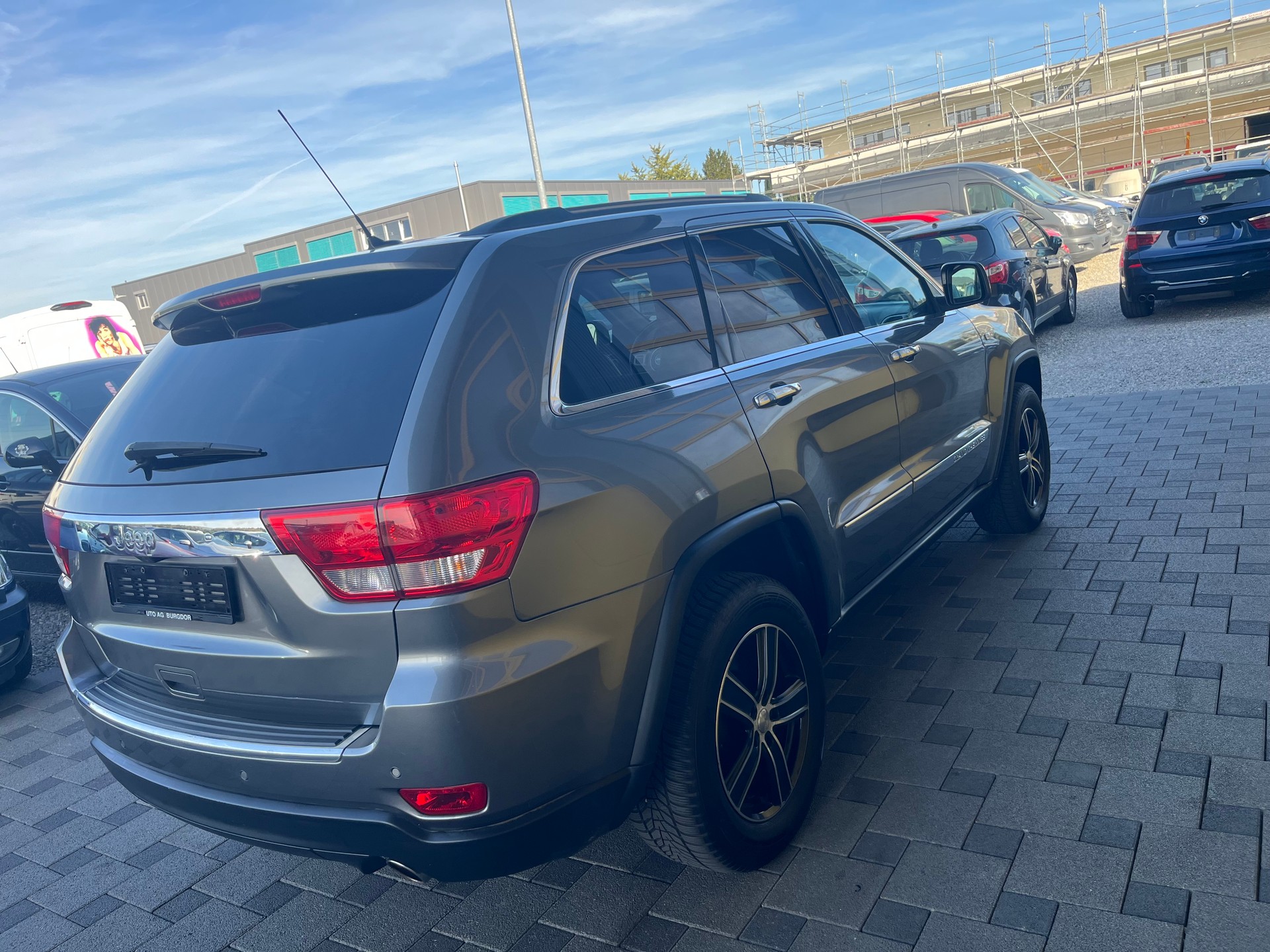 JEEP Grand Cherokee 3.0 CRD Overland Automatic-image-7