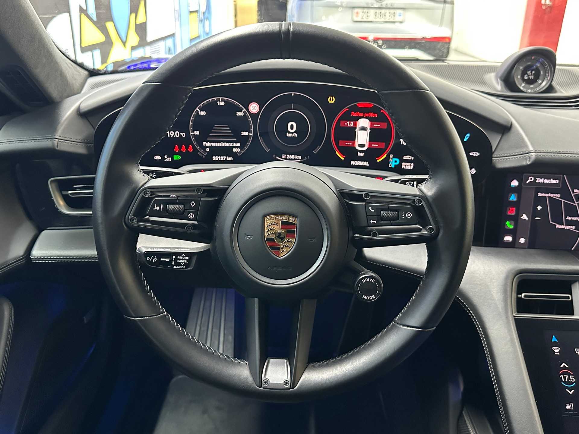 PORSCHE Taycan Turbo S Cross Turismo-image-10