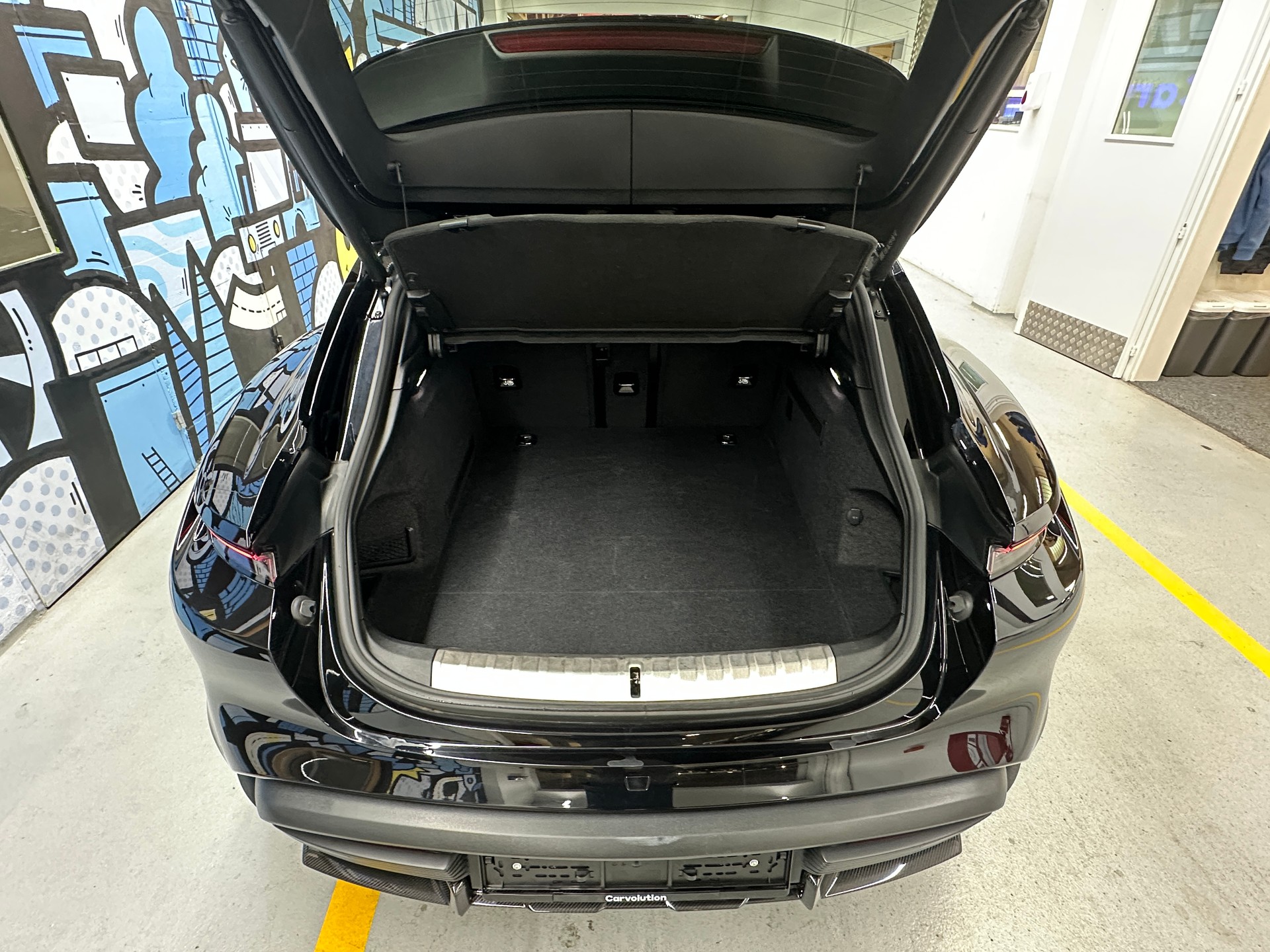 PORSCHE Taycan Turbo S Cross Turismo-image-5