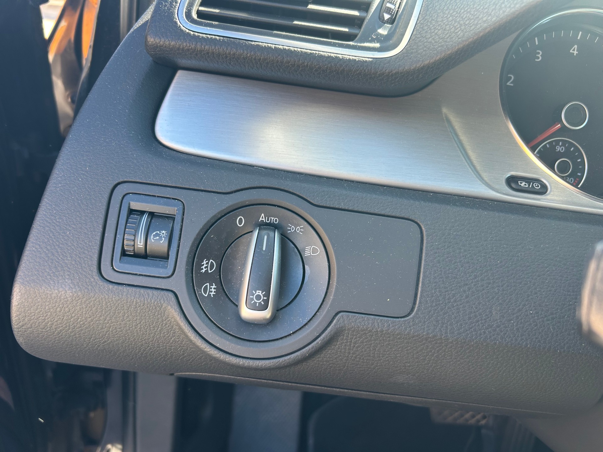 VW Passat Variant 1.8 TSI Highline DSG-image-10