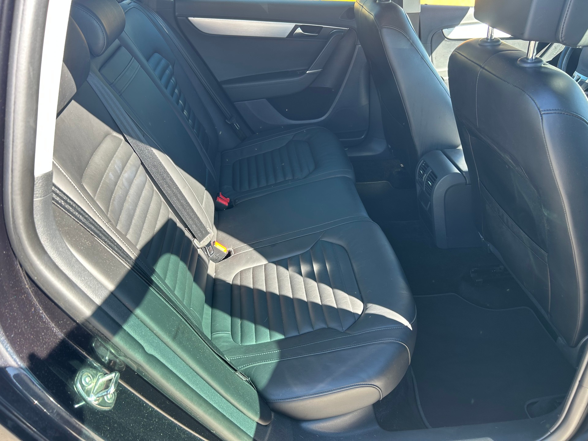 VW Passat Variant 1.8 TSI Highline DSG-image-7