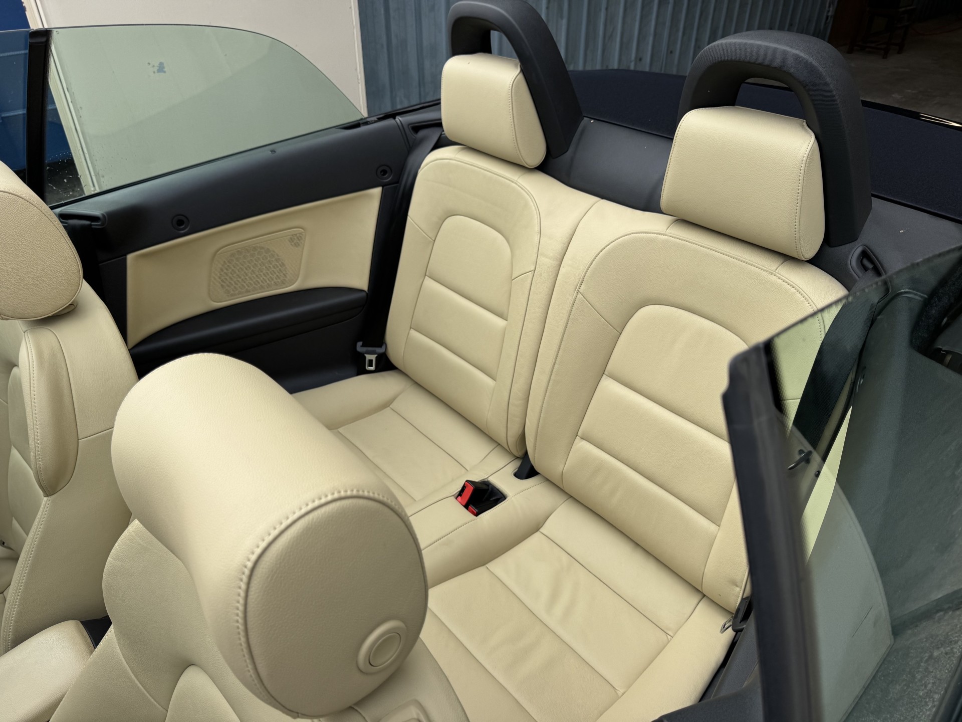 AUDI A3 Cabriolet 1.8 TFSI Ambition S-tronic-image-9