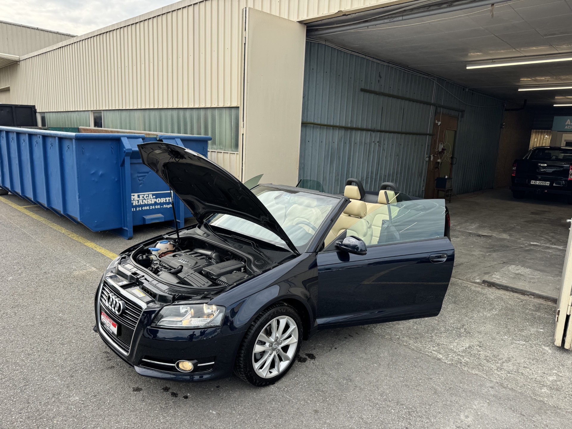 AUDI A3 Cabriolet 1.8 TFSI Ambition S-tronic-image-14