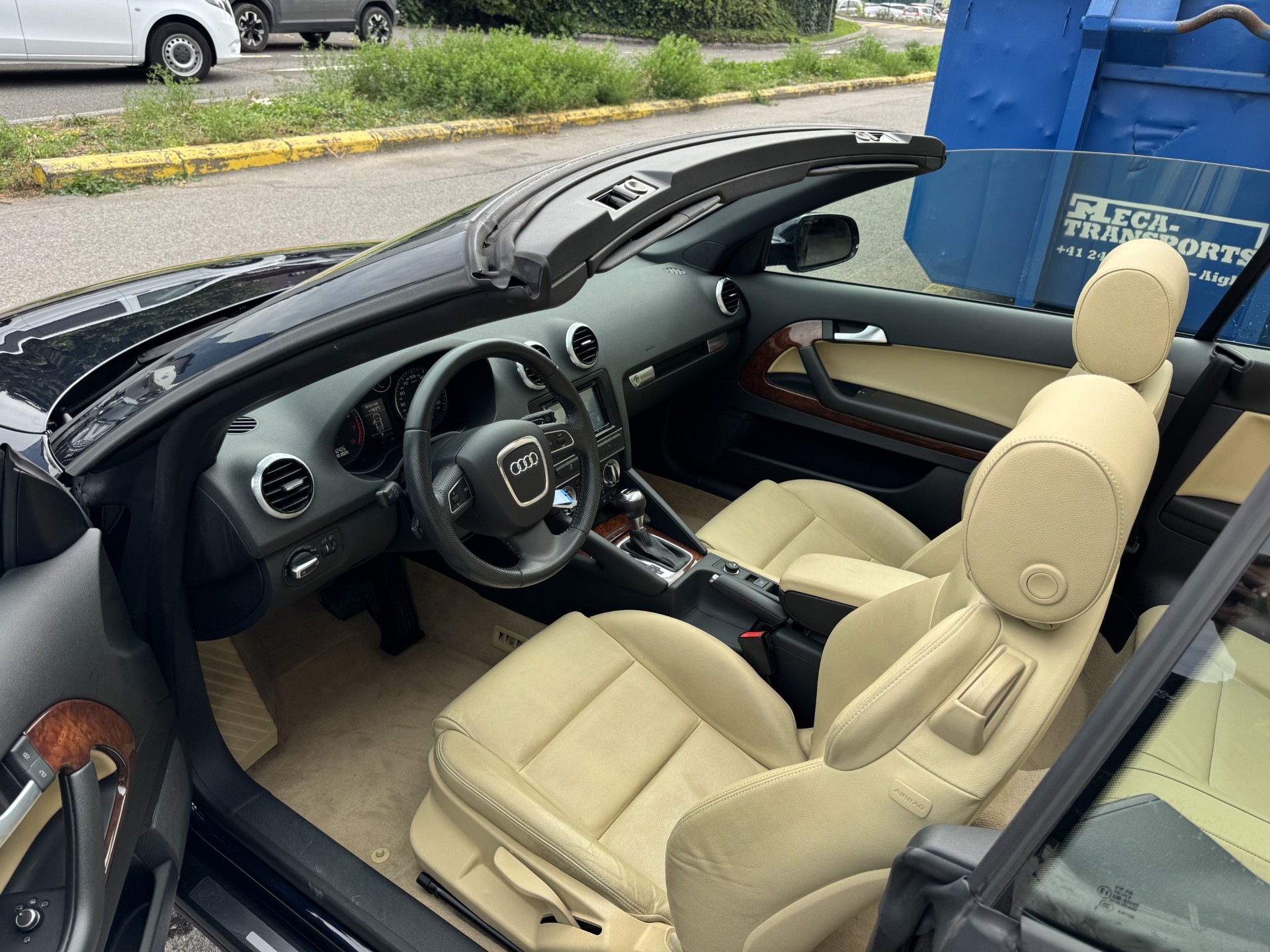 AUDI A3 Cabriolet 1.8 TFSI Ambition S-tronic-image-7