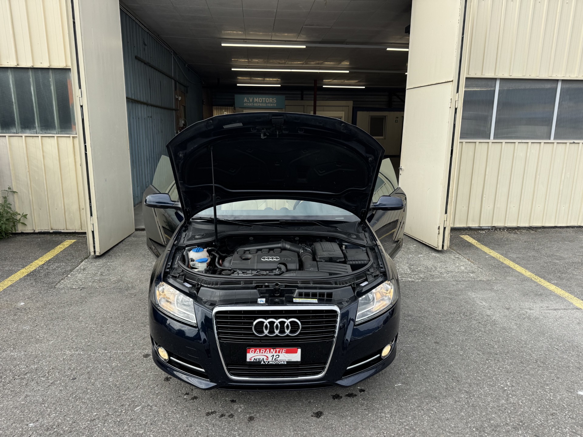 AUDI A3 Cabriolet 1.8 TFSI Ambition S-tronic-image-13