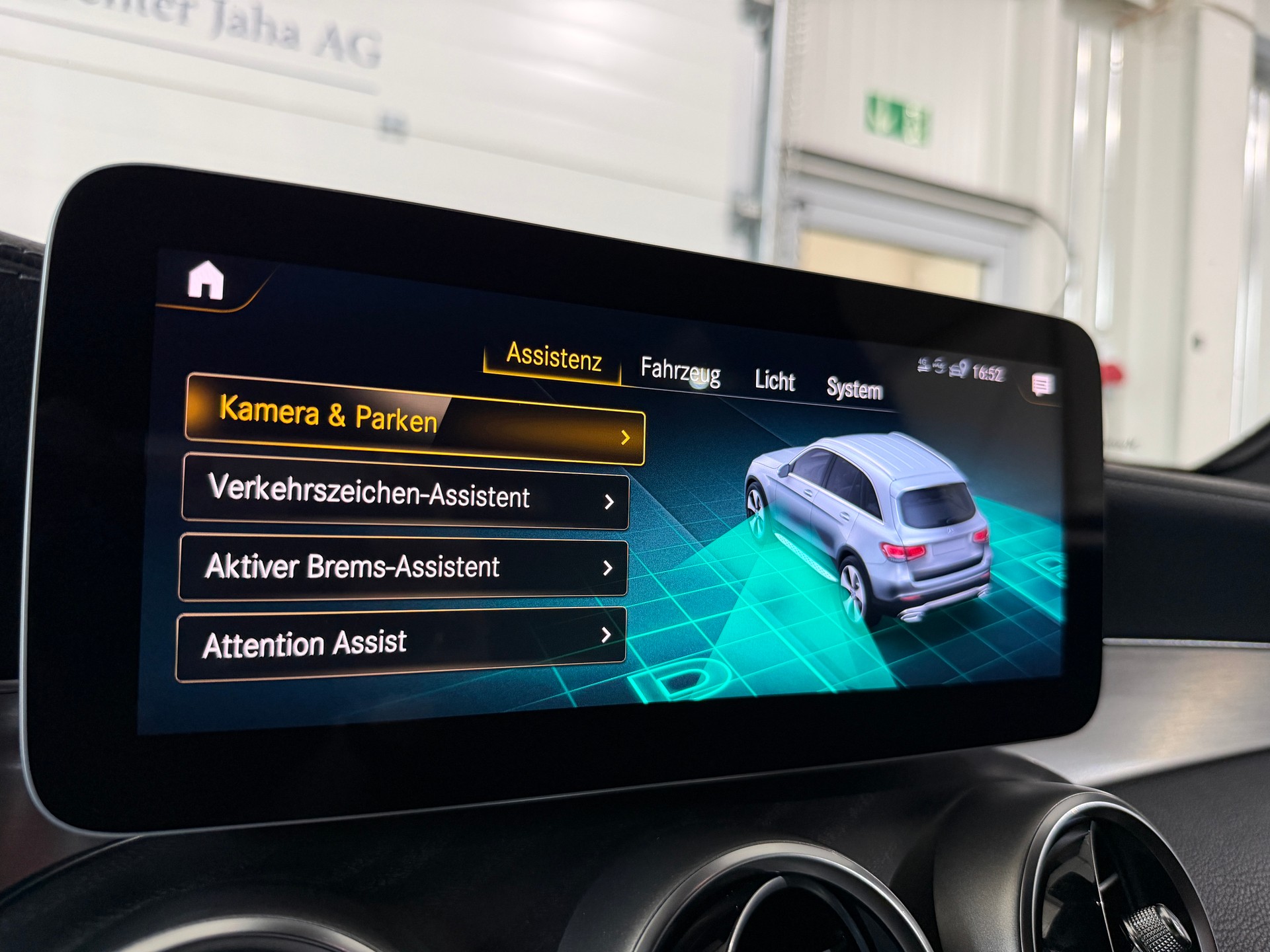 MERCEDES-BENZ GLC 220 d AMG Line 4Matic 9G-Tronic (CH)-image-13