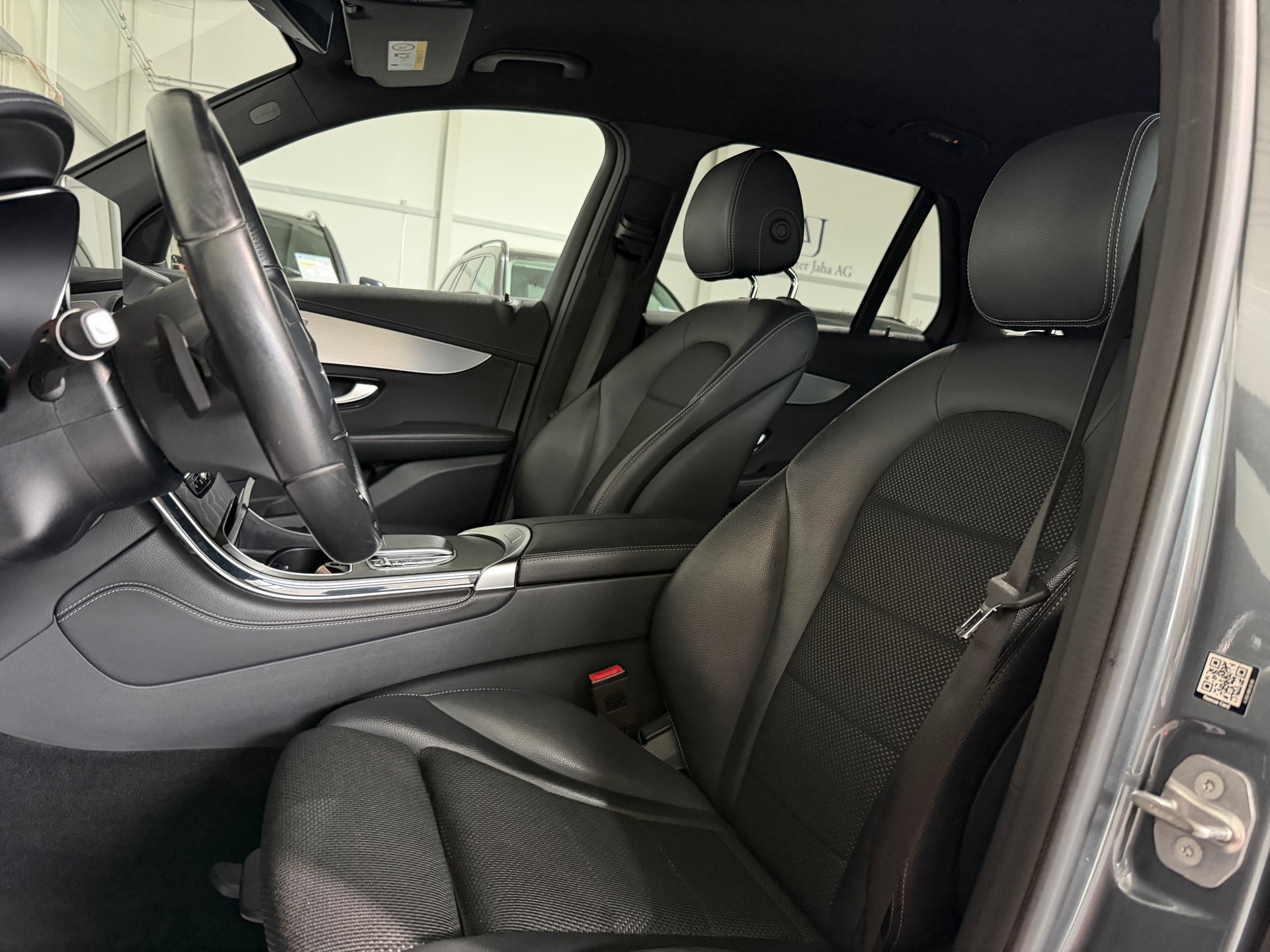 MERCEDES-BENZ GLC 220 d AMG Line 4Matic 9G-Tronic (CH)-image-17