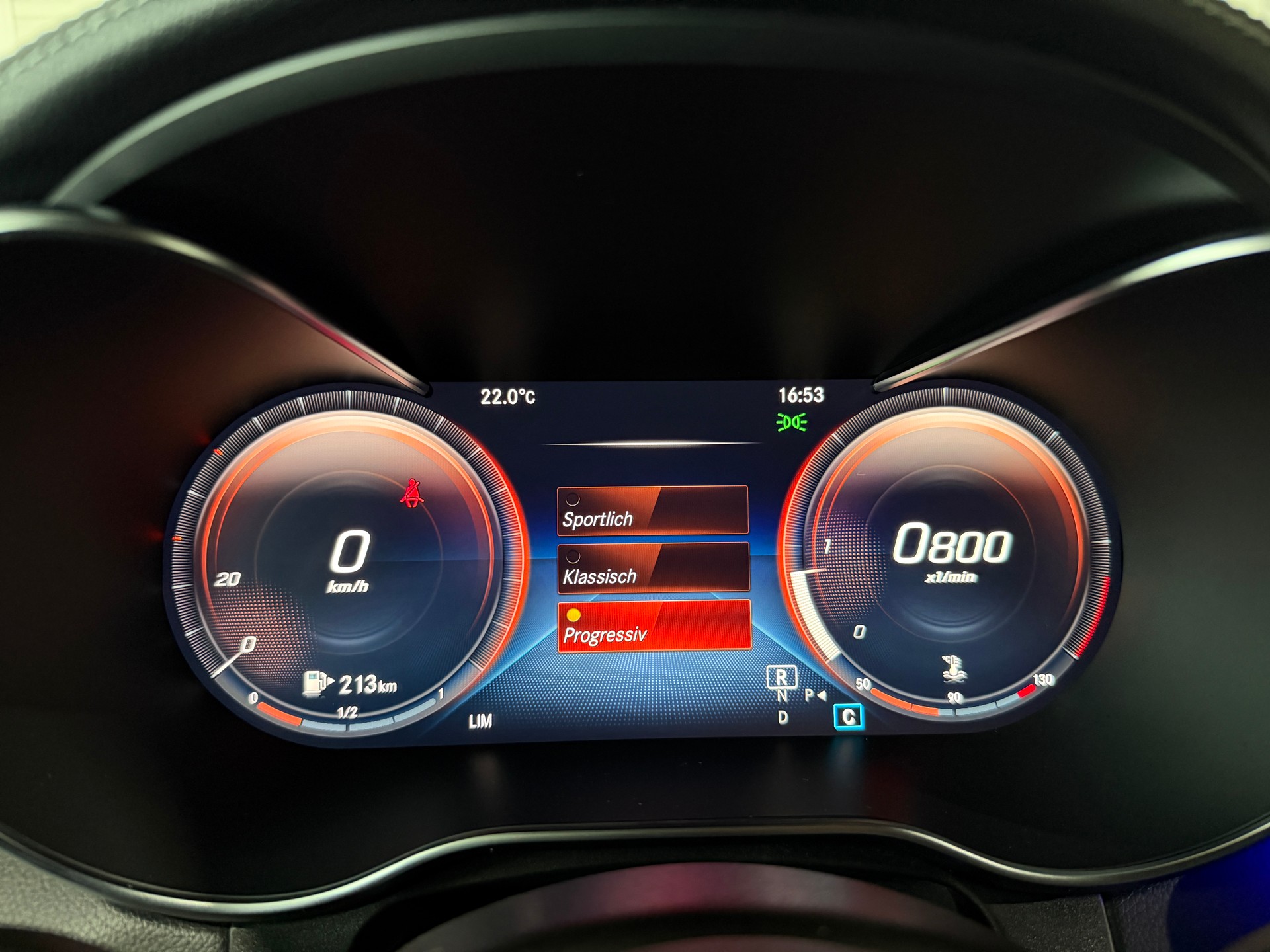 MERCEDES-BENZ GLC 220 d AMG Line 4Matic 9G-Tronic (CH)-image-8