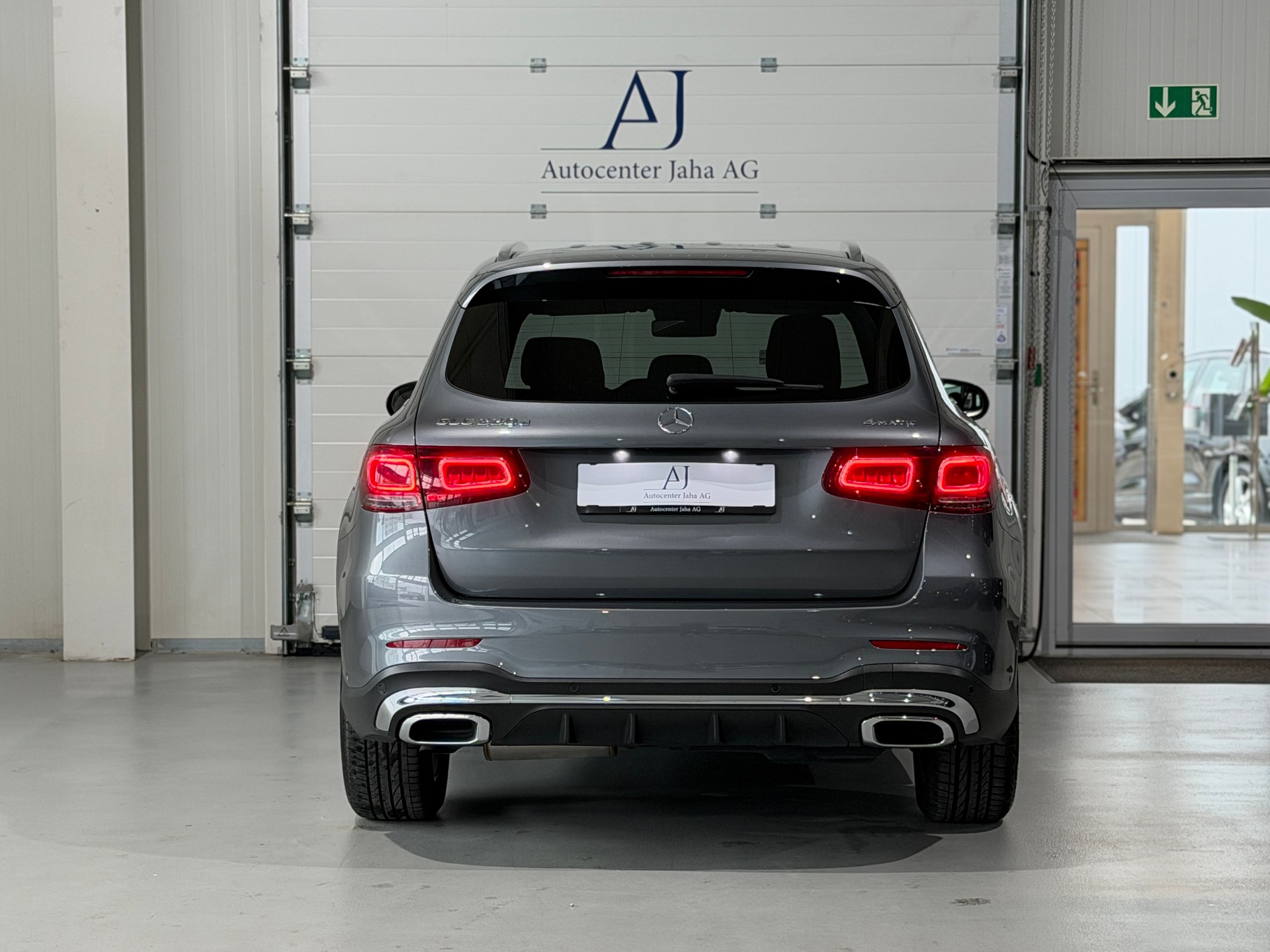 MERCEDES-BENZ GLC 220 d AMG Line 4Matic 9G-Tronic (CH)-image-19
