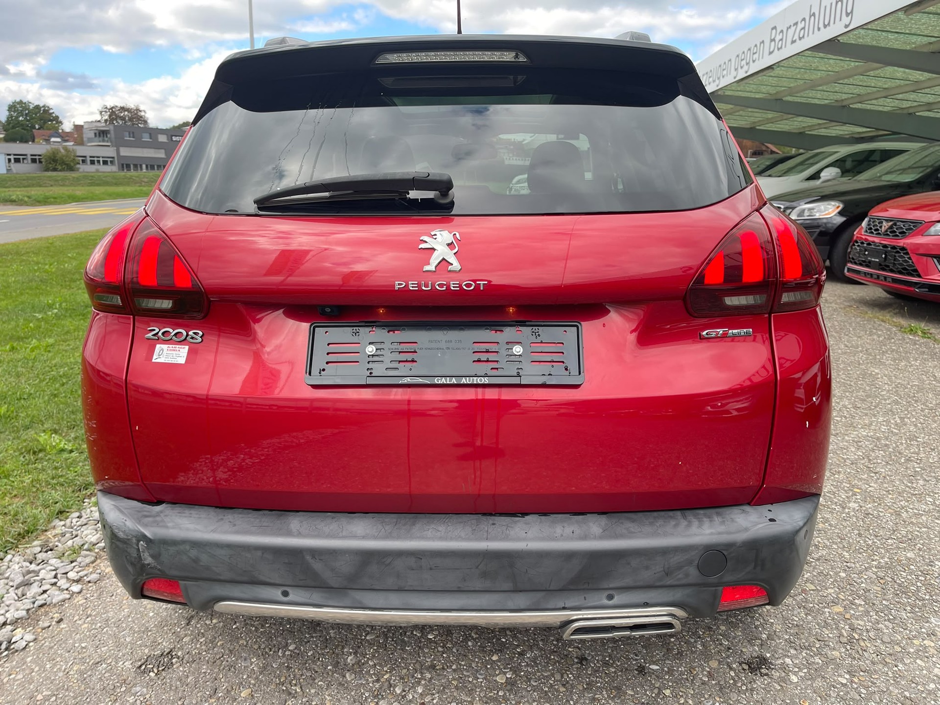 PEUGEOT 2008 1.2 PureTech Signature EAT6-image-5