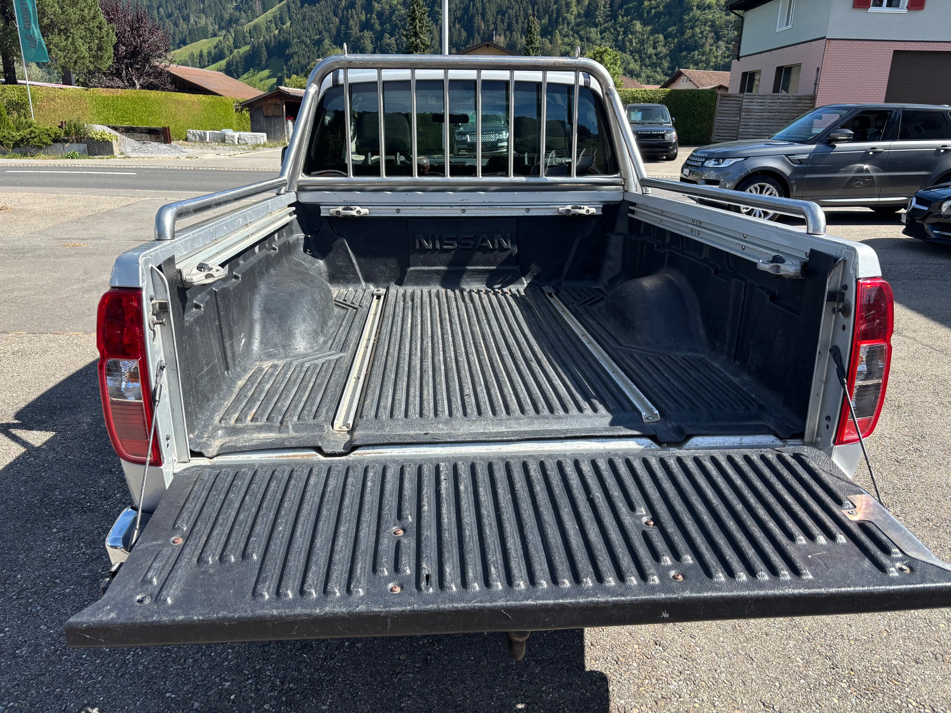NISSAN Navara King Cab SE 2.5 dCi 4WD-image-5